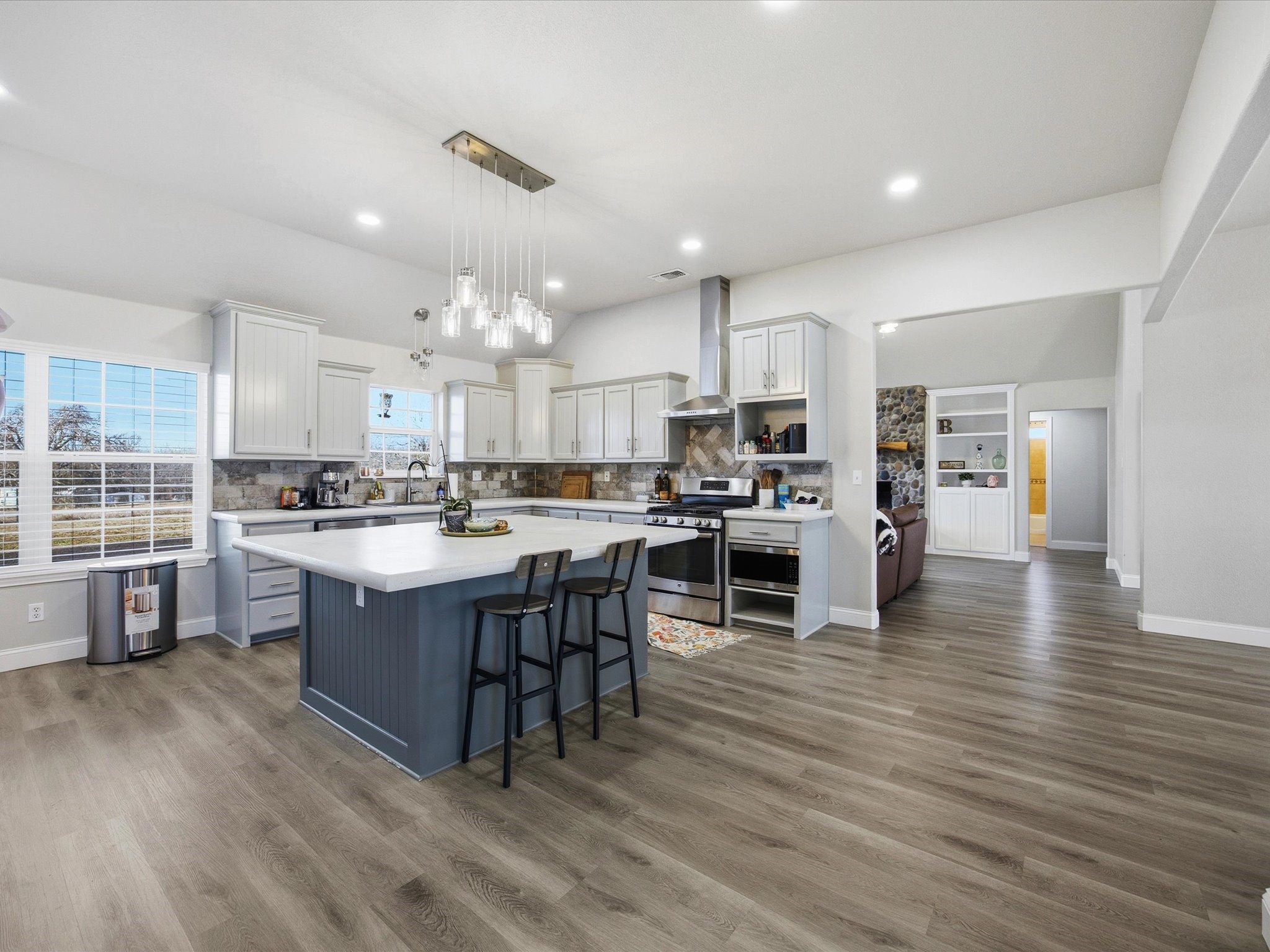3380 Mineral Wells Highway