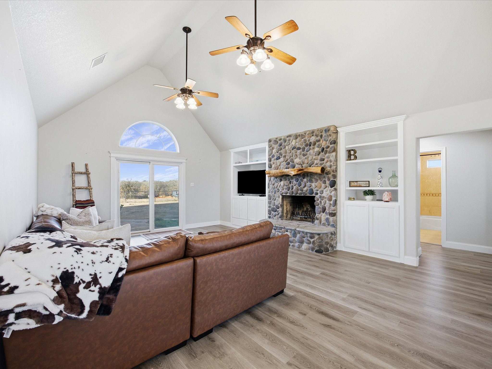 3380 Mineral Wells Highway