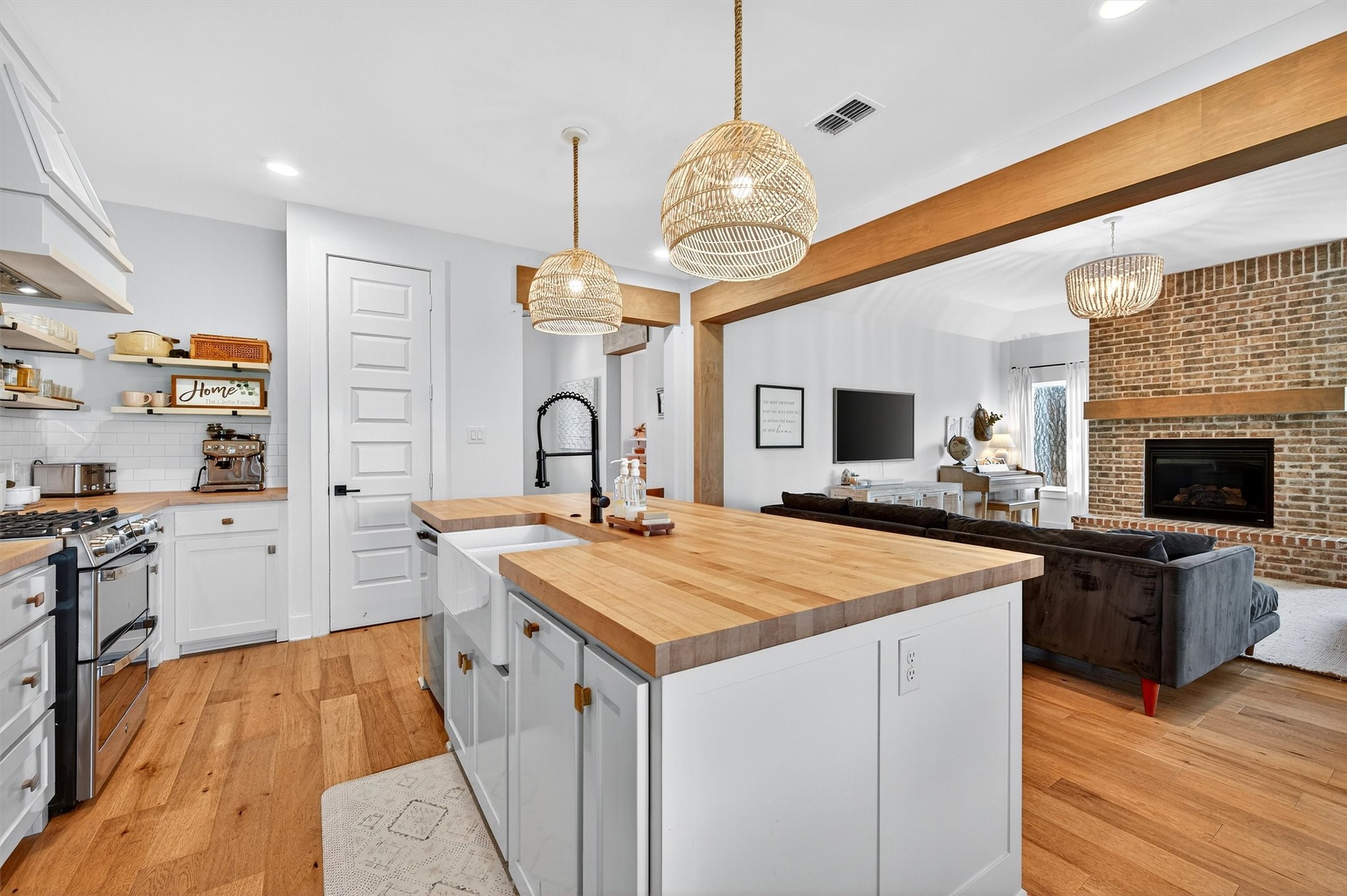 402 Kiowa Drive W