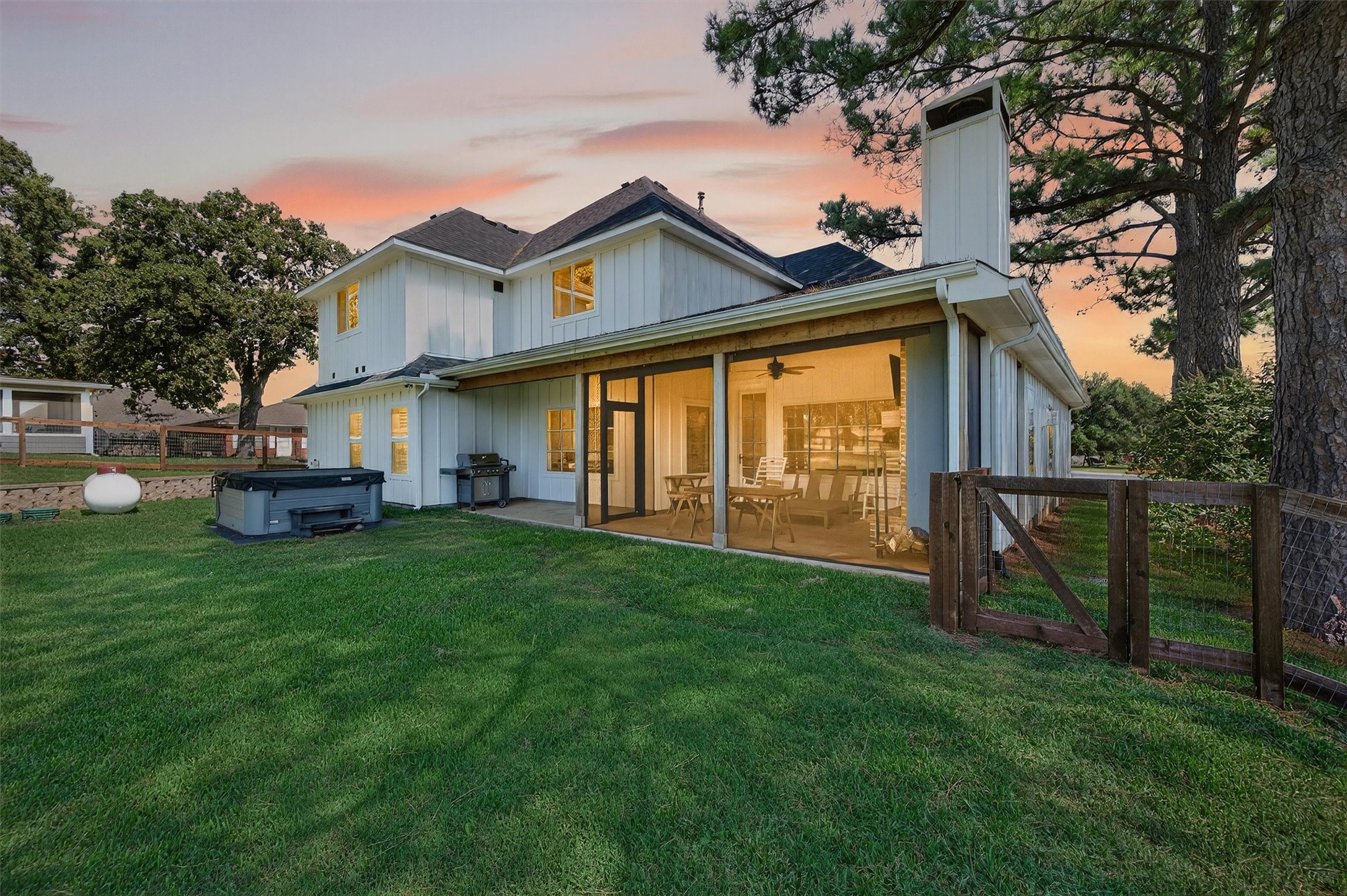 402 Kiowa Drive W
