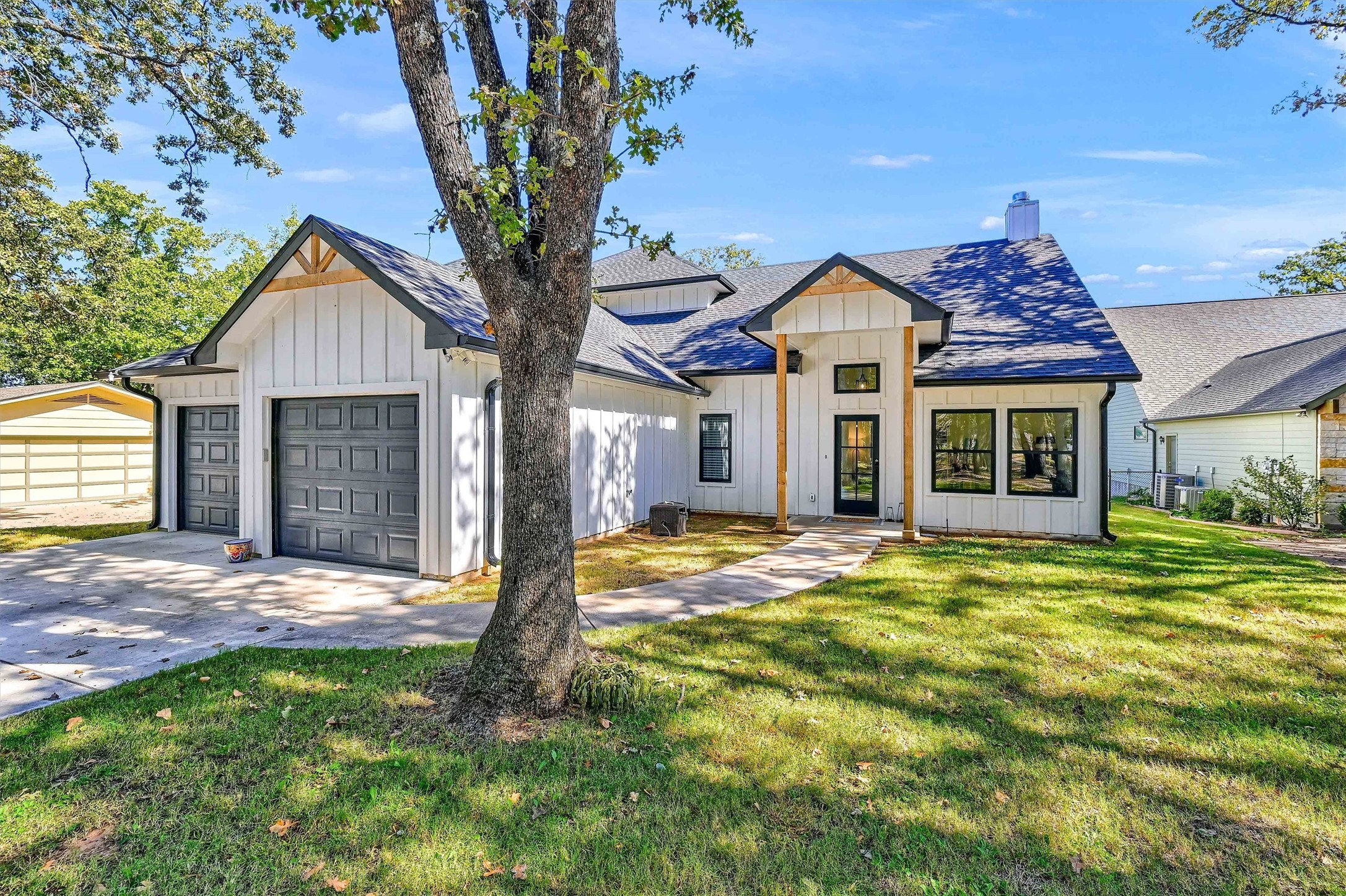 827 Kiowa Drive W