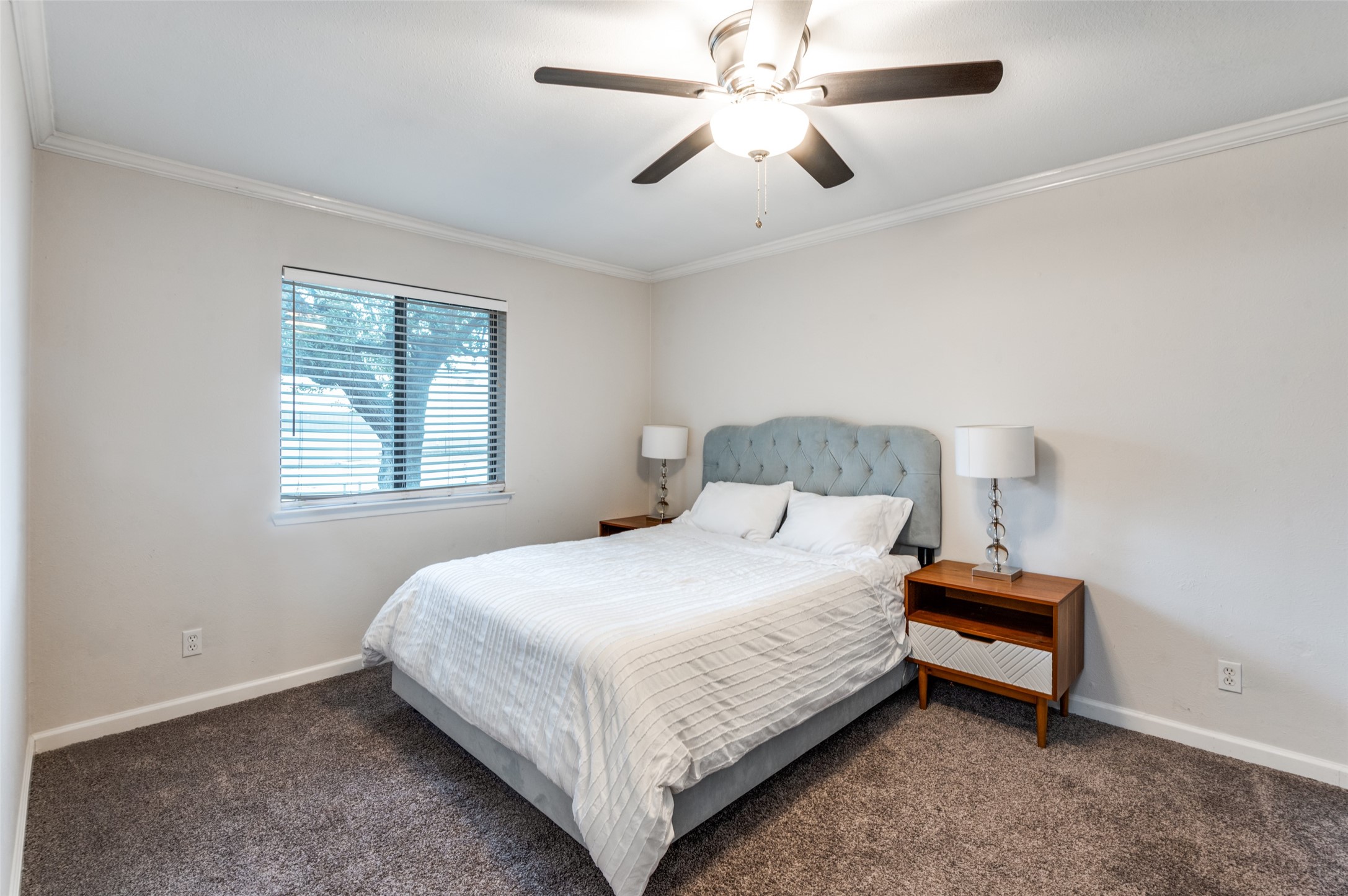 6646 E Lovers Lane 902