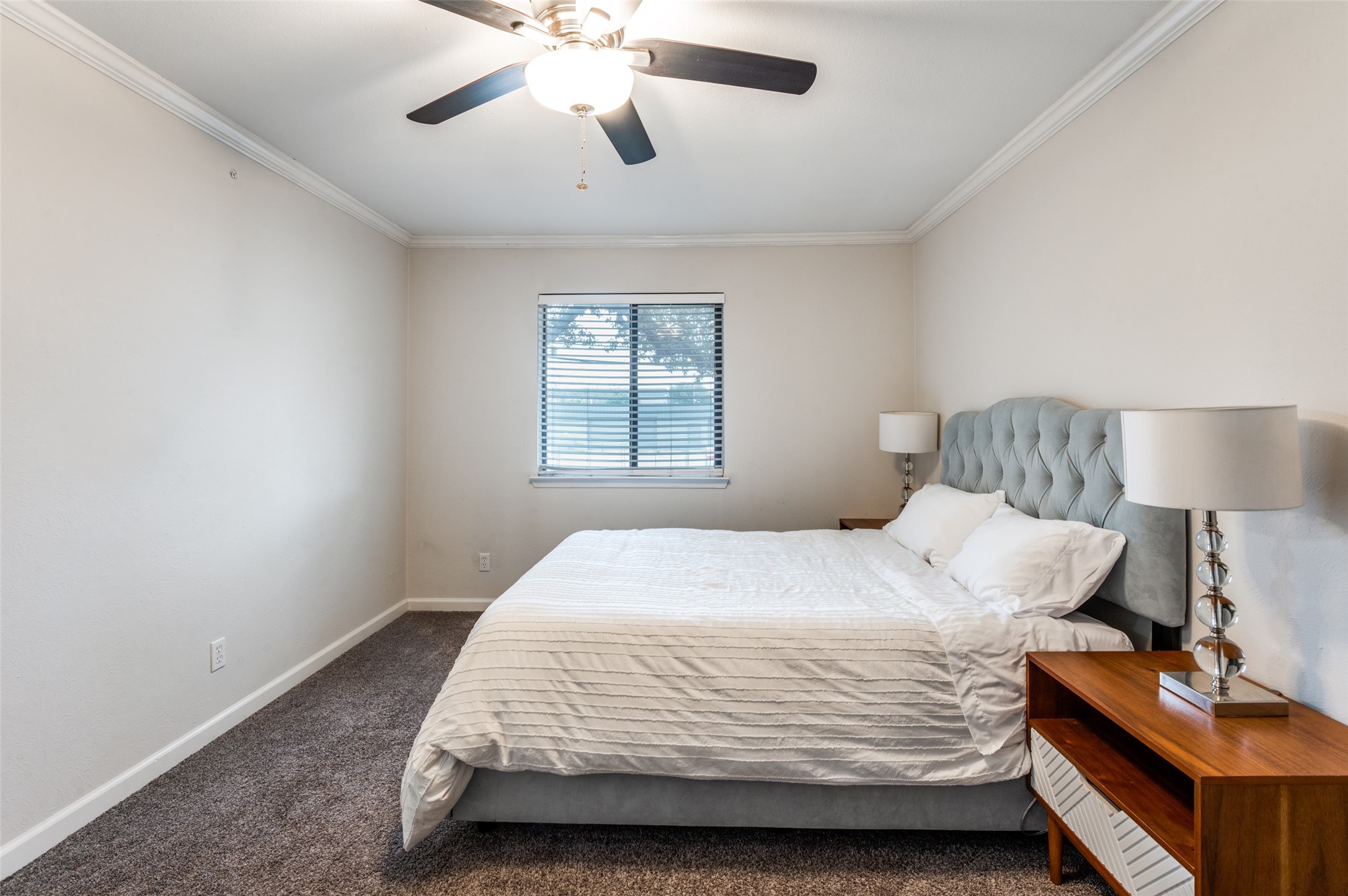 6646 E Lovers Lane 902