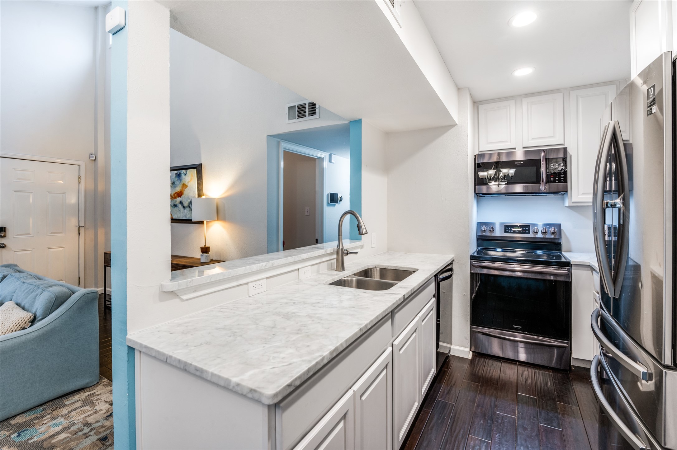 6646 E Lovers Lane 902