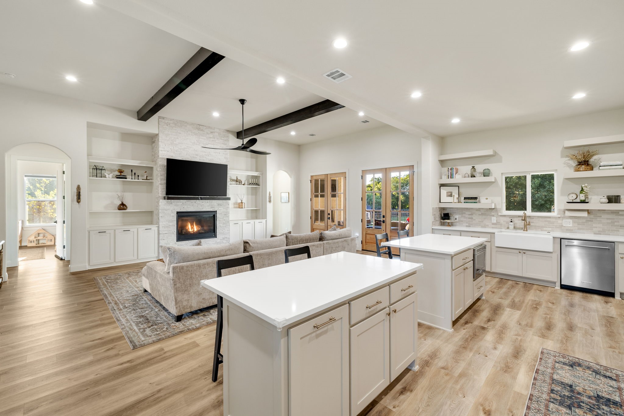 7360 Shady Oak Drive