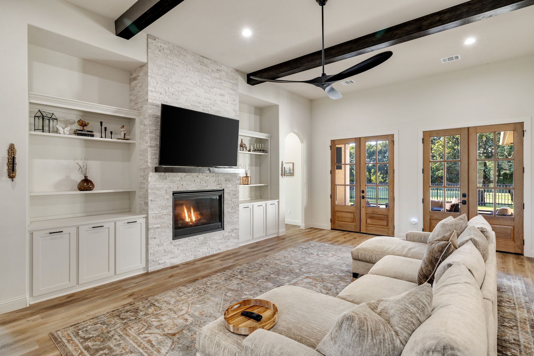 7360 Shady Oak Drive
