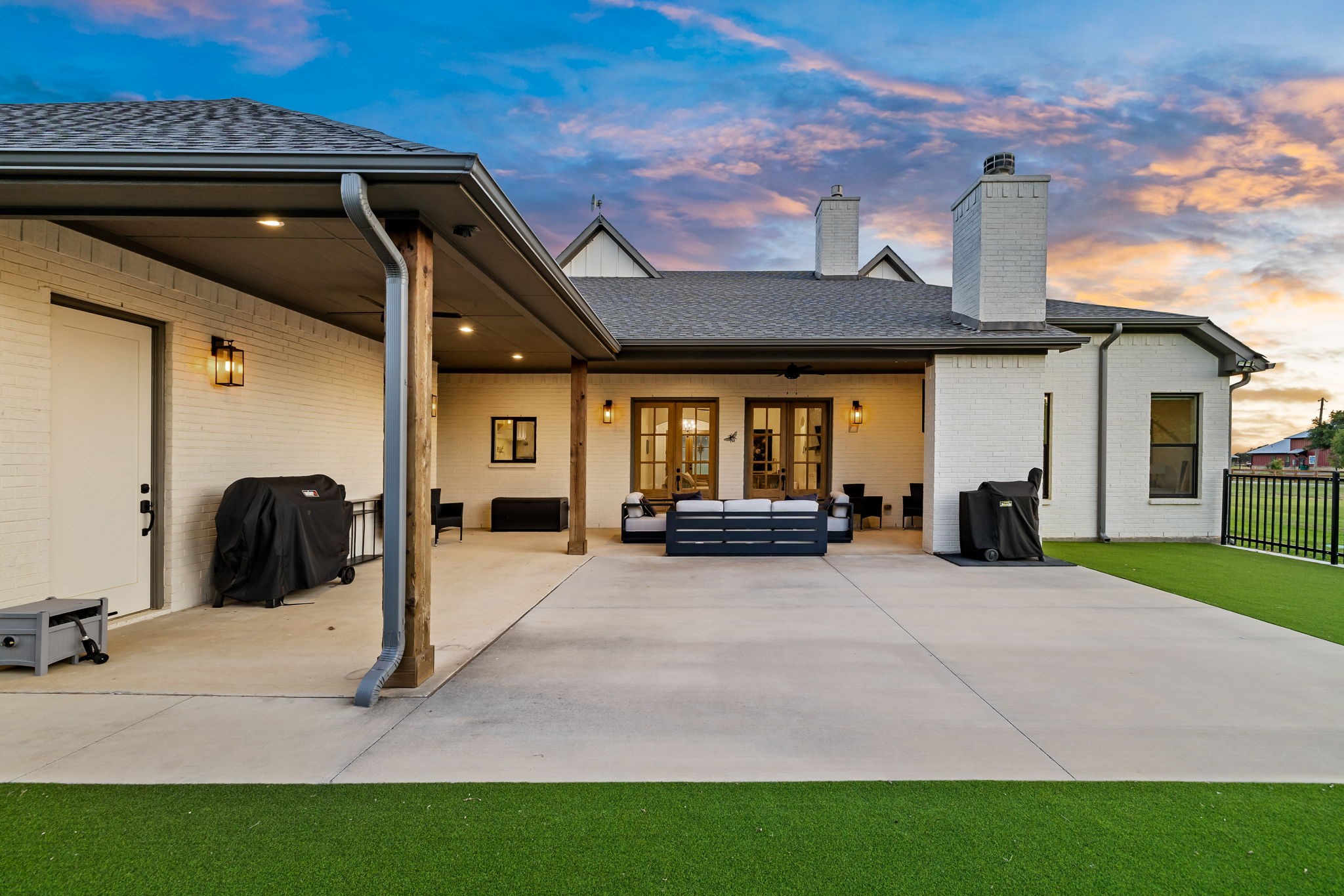 7360 Shady Oak Drive