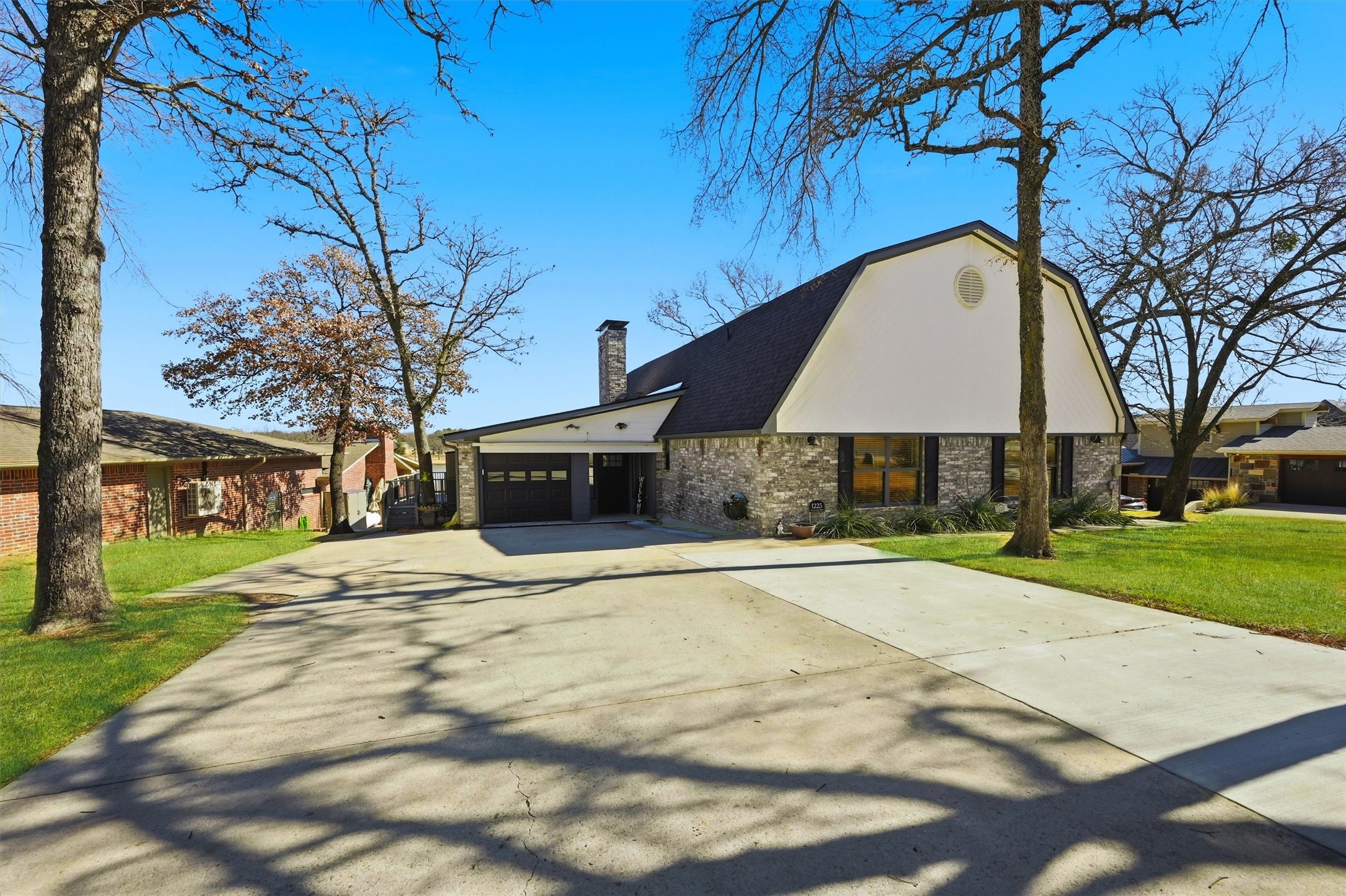 1225 Kiowa Drive W