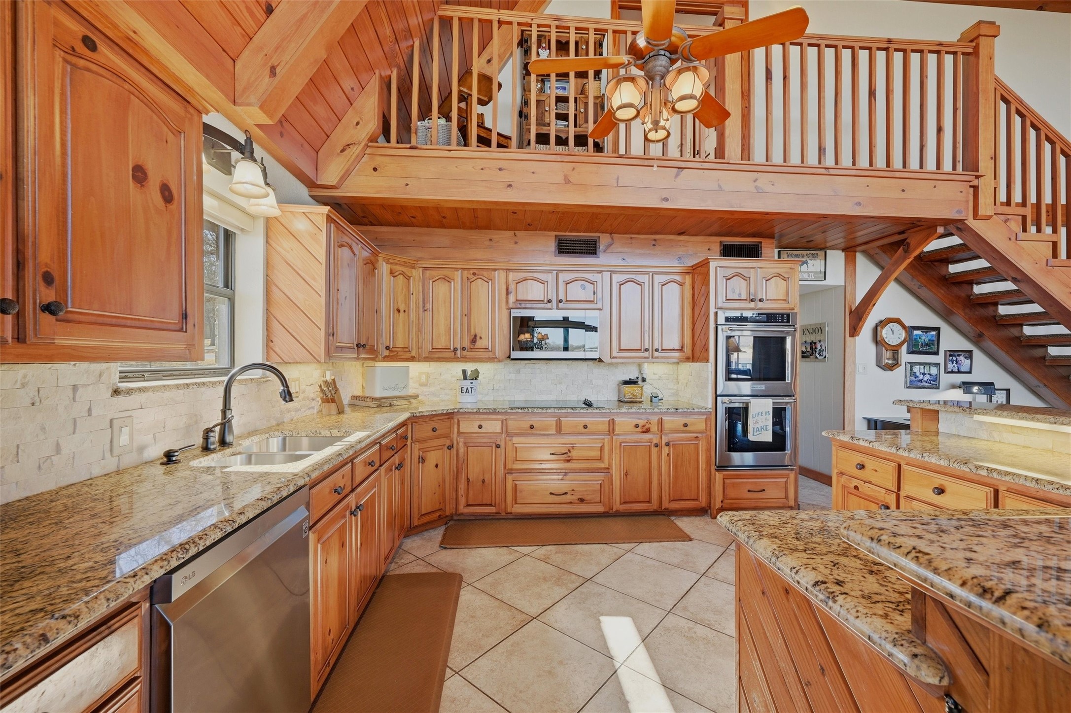 1225 Kiowa Drive W