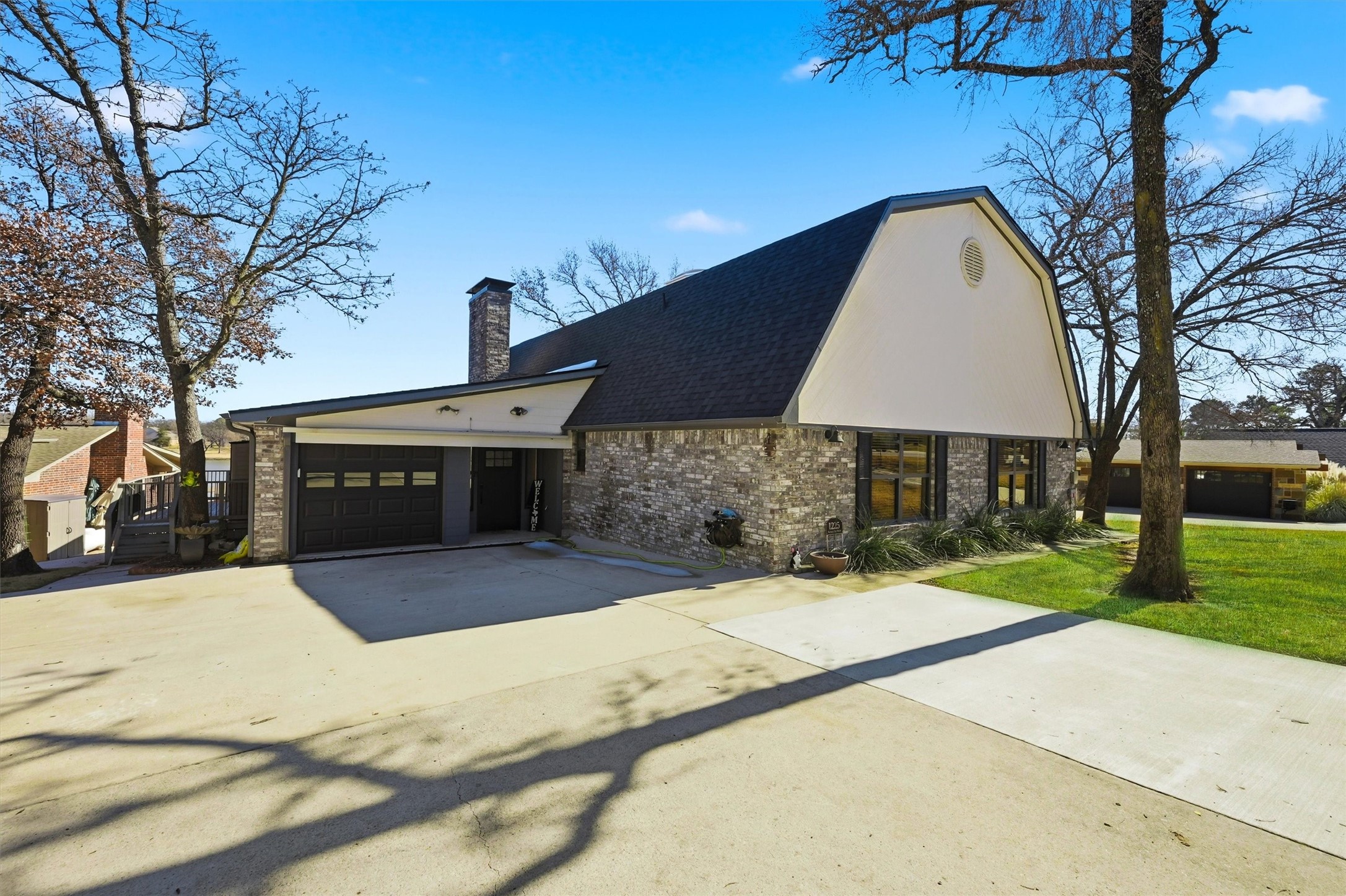 1225 Kiowa Drive W