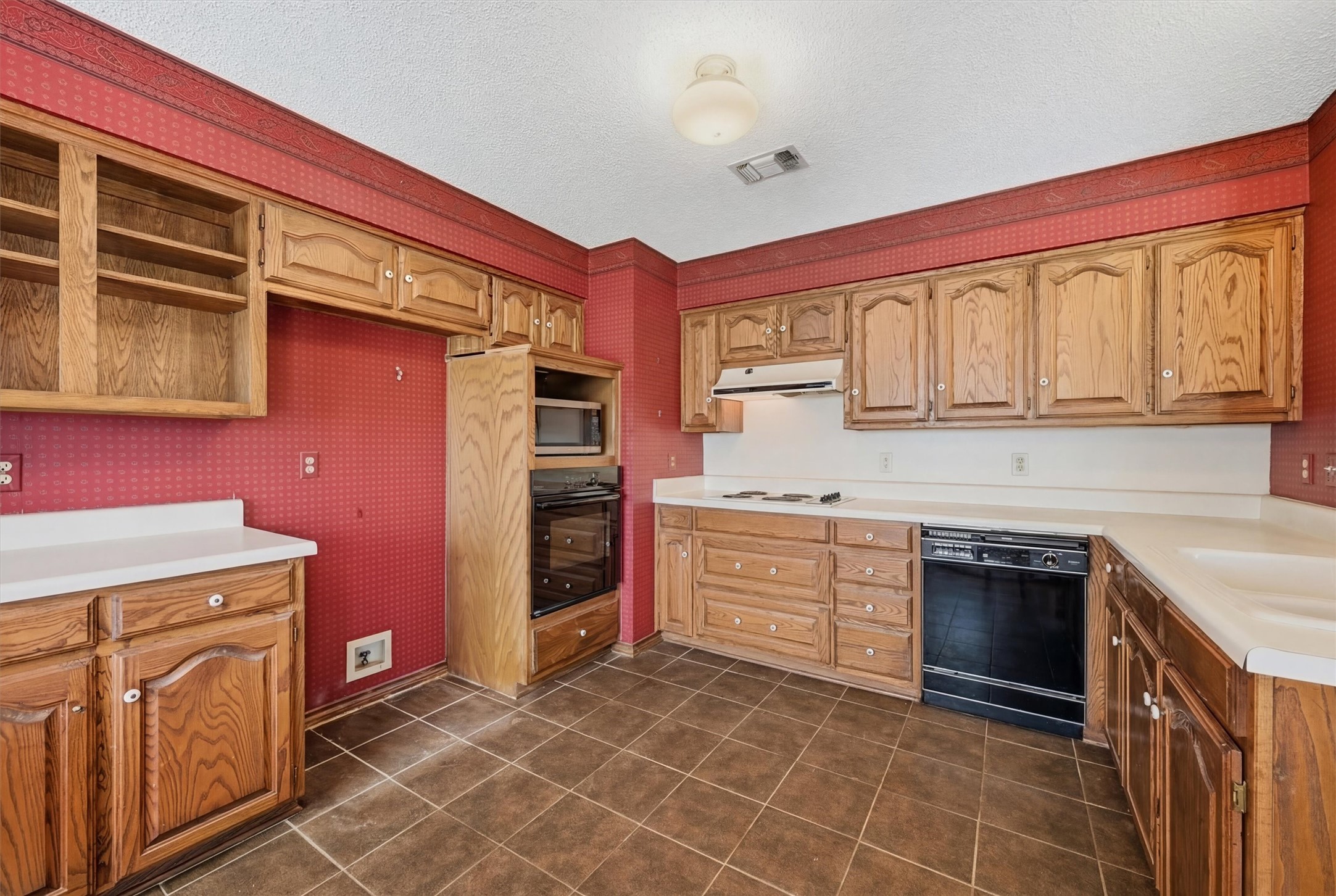 716 Kiowa Drive E