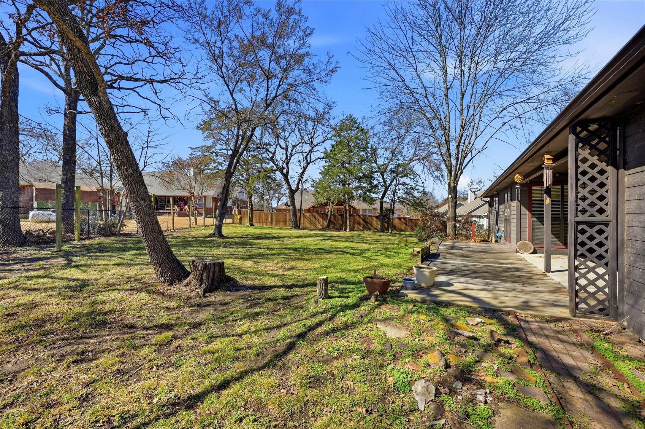 716 Kiowa Drive E