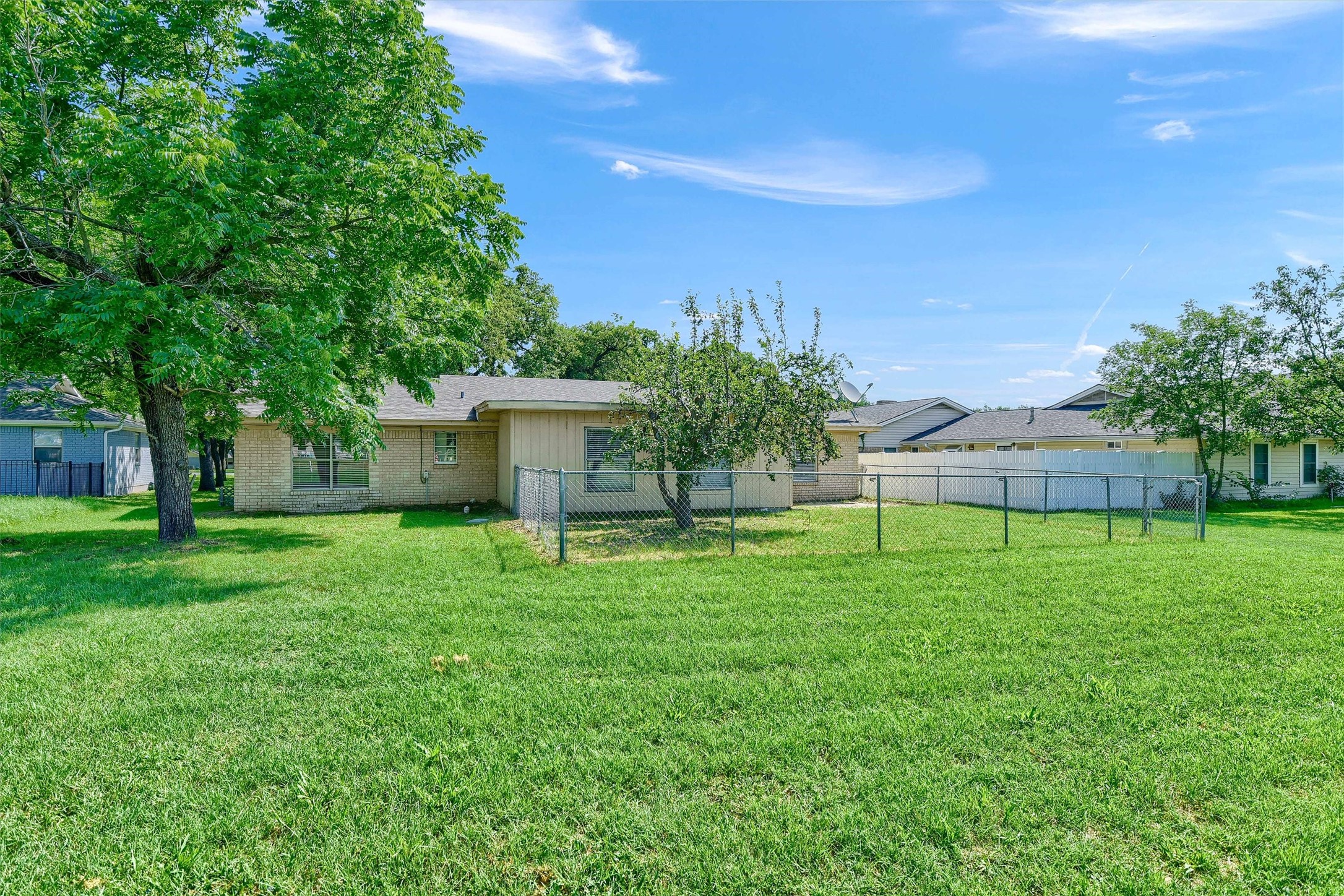 910 Kiowa Drive W