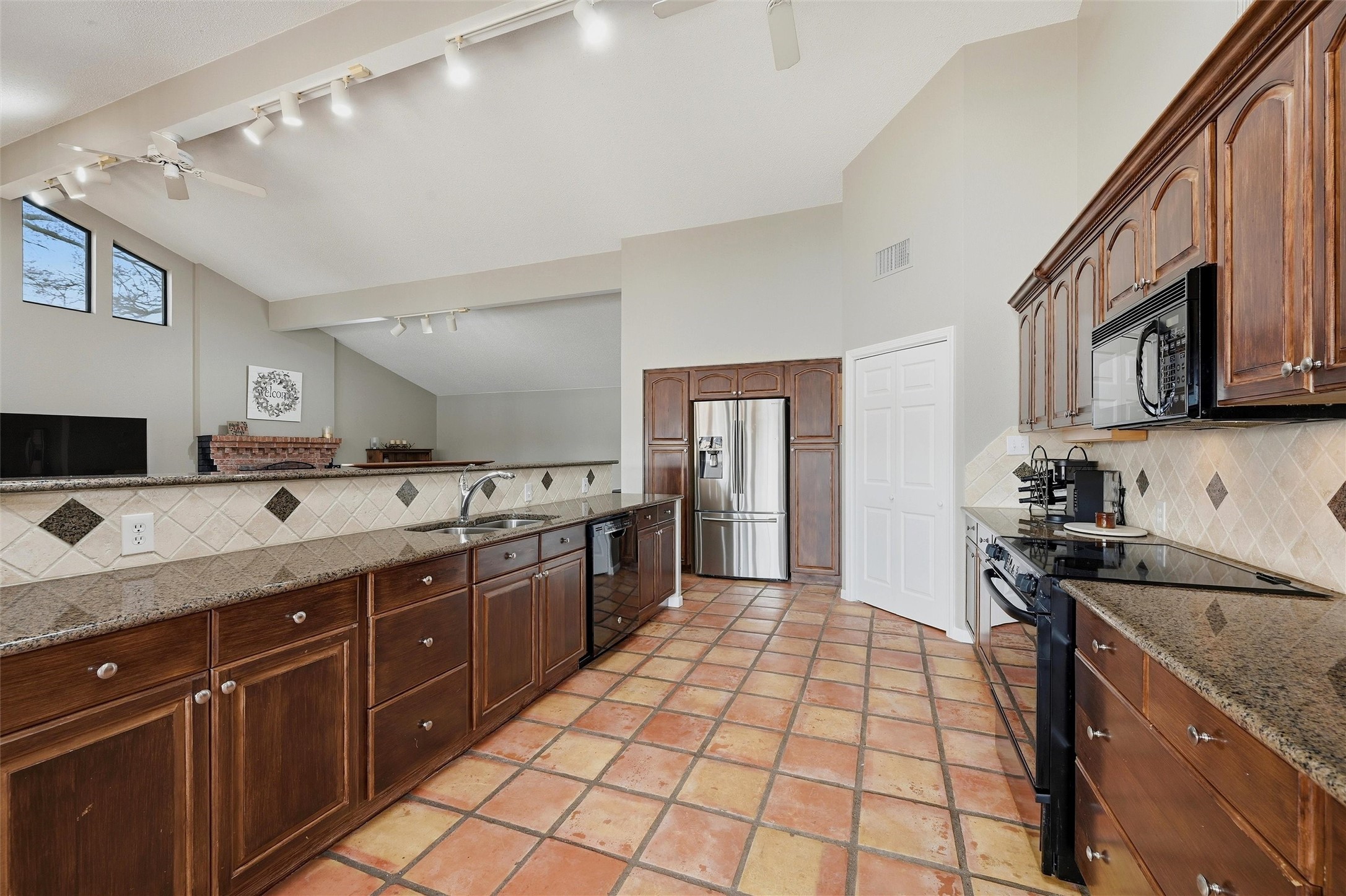140 Blackfoot Trail