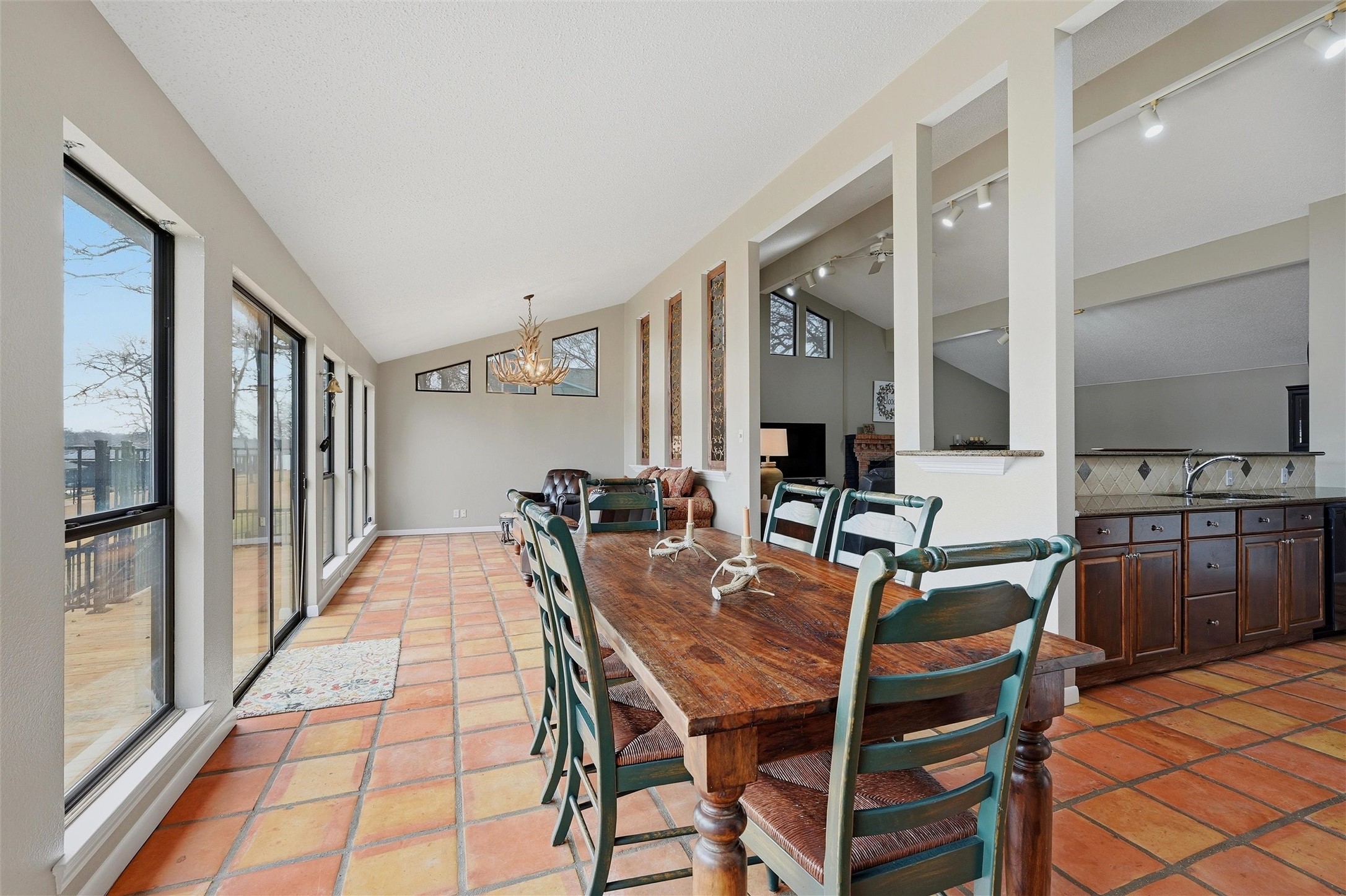 140 Blackfoot Trail