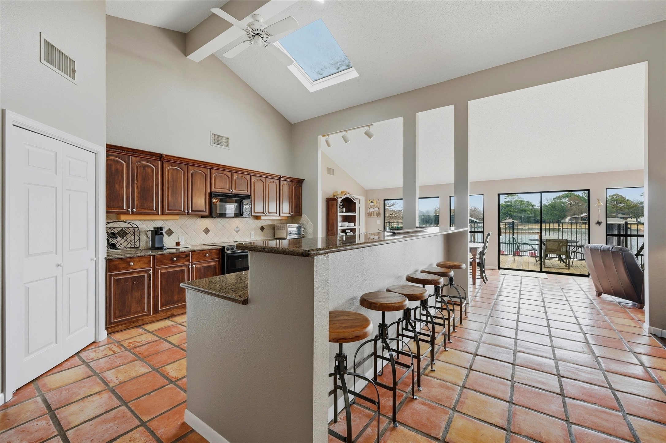 140 Blackfoot Trail