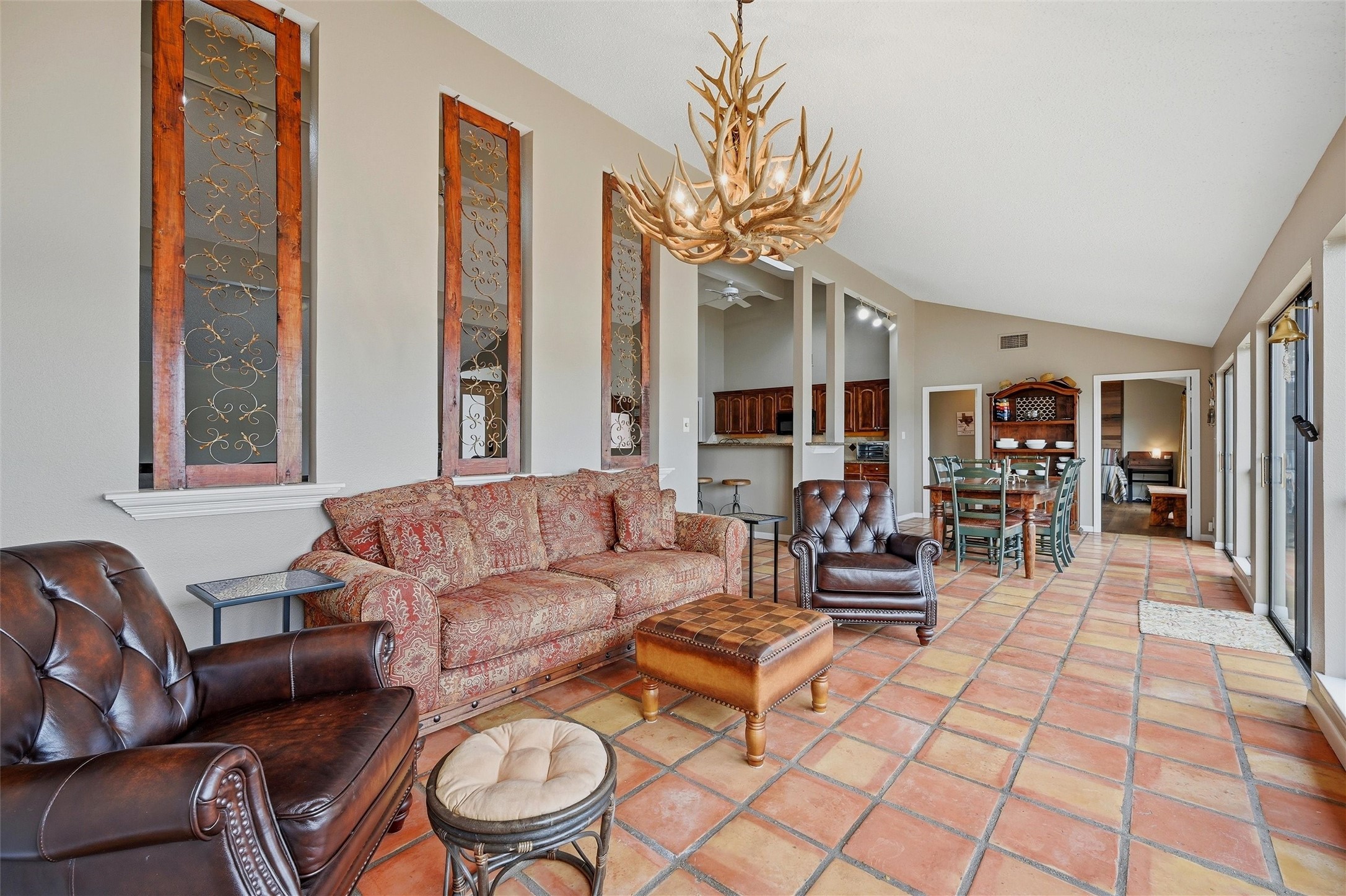 140 Blackfoot Trail