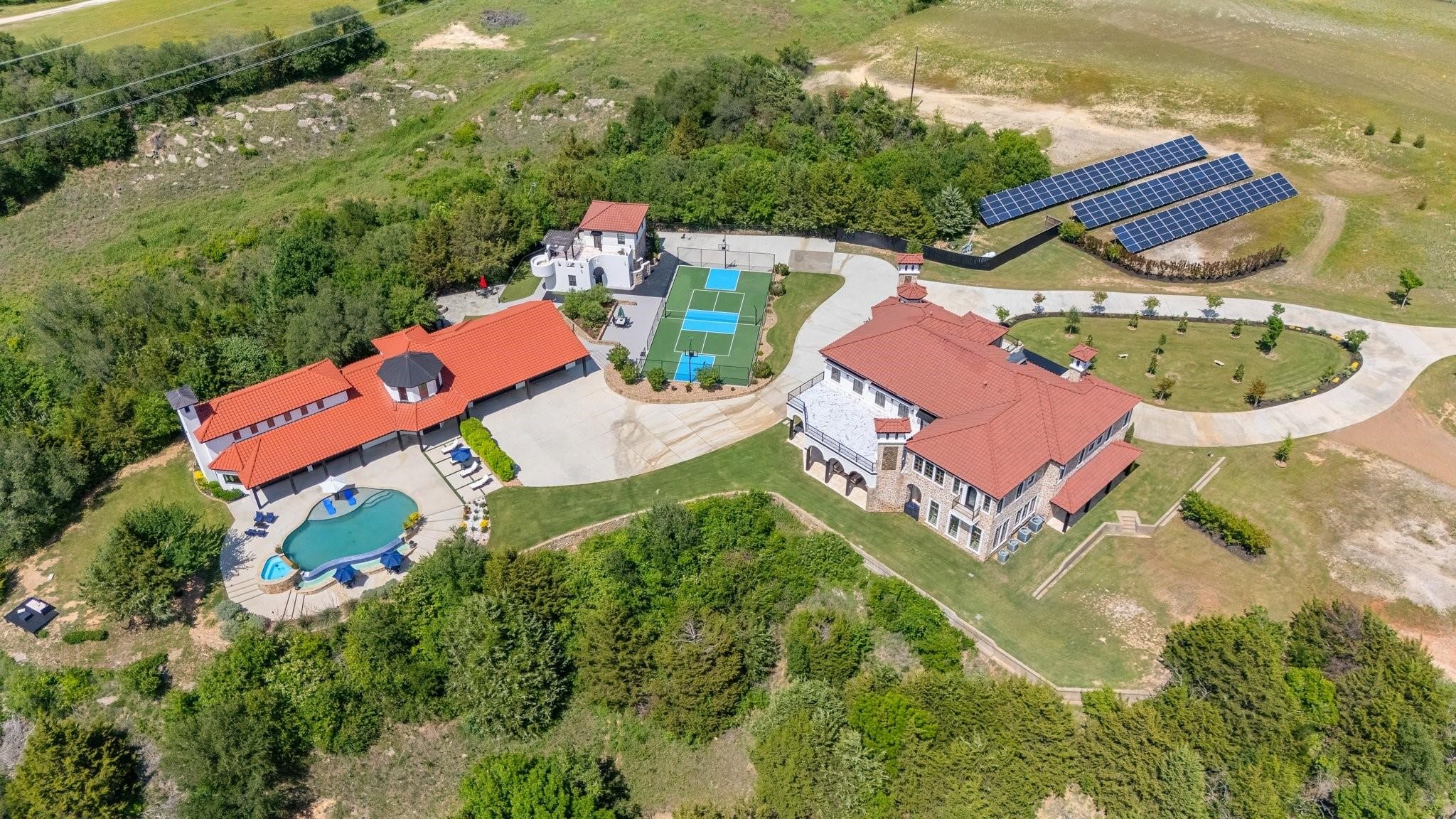 124 Private Road 2381 Road