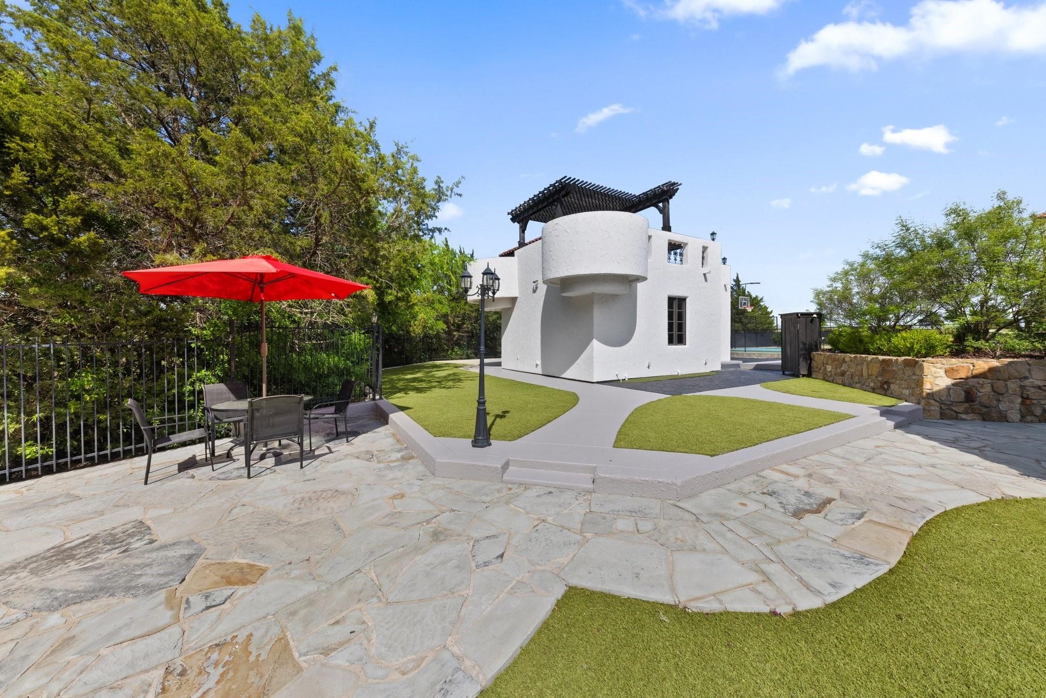 124 Private Road 2381 Road