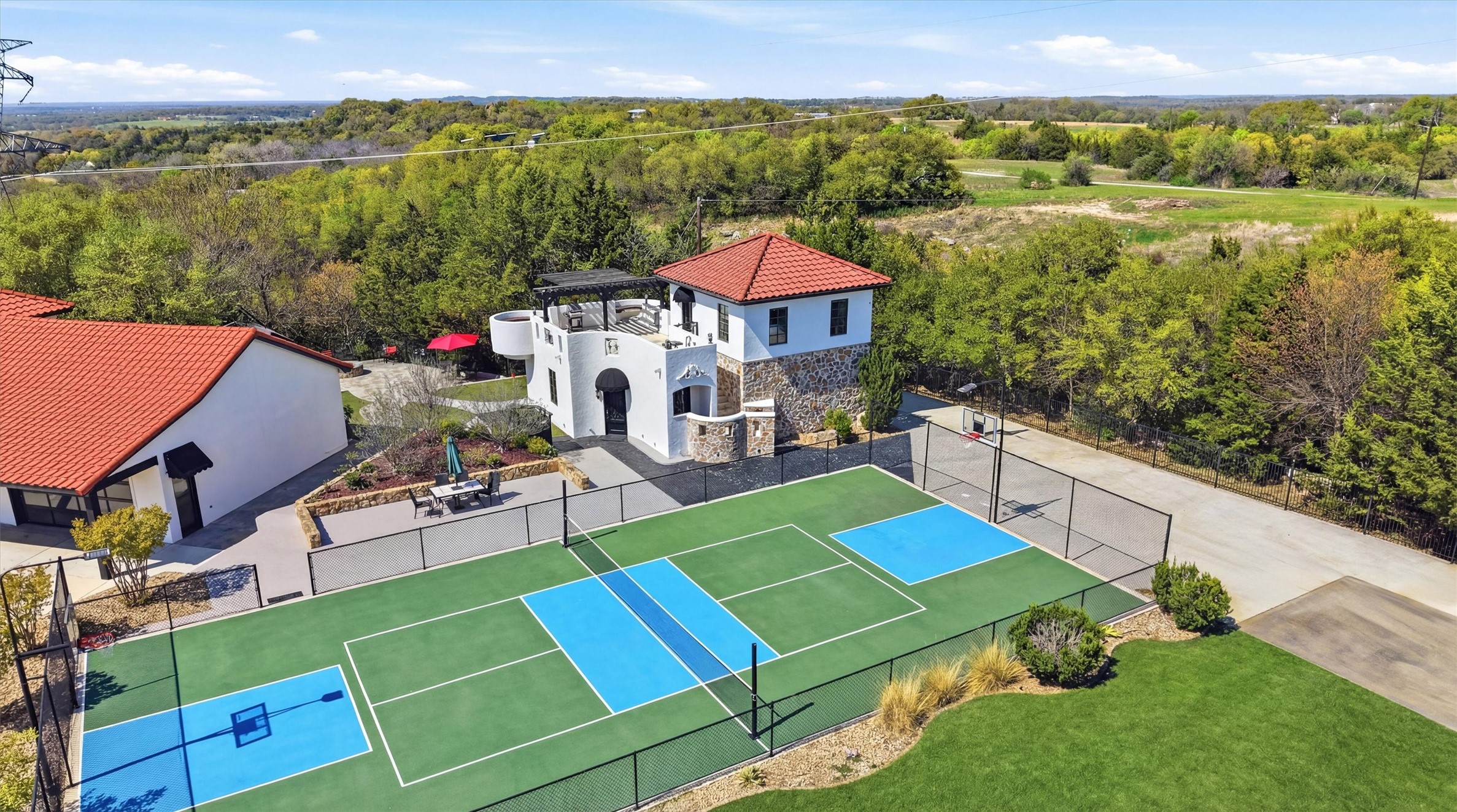 124 Private Road 2381 Road