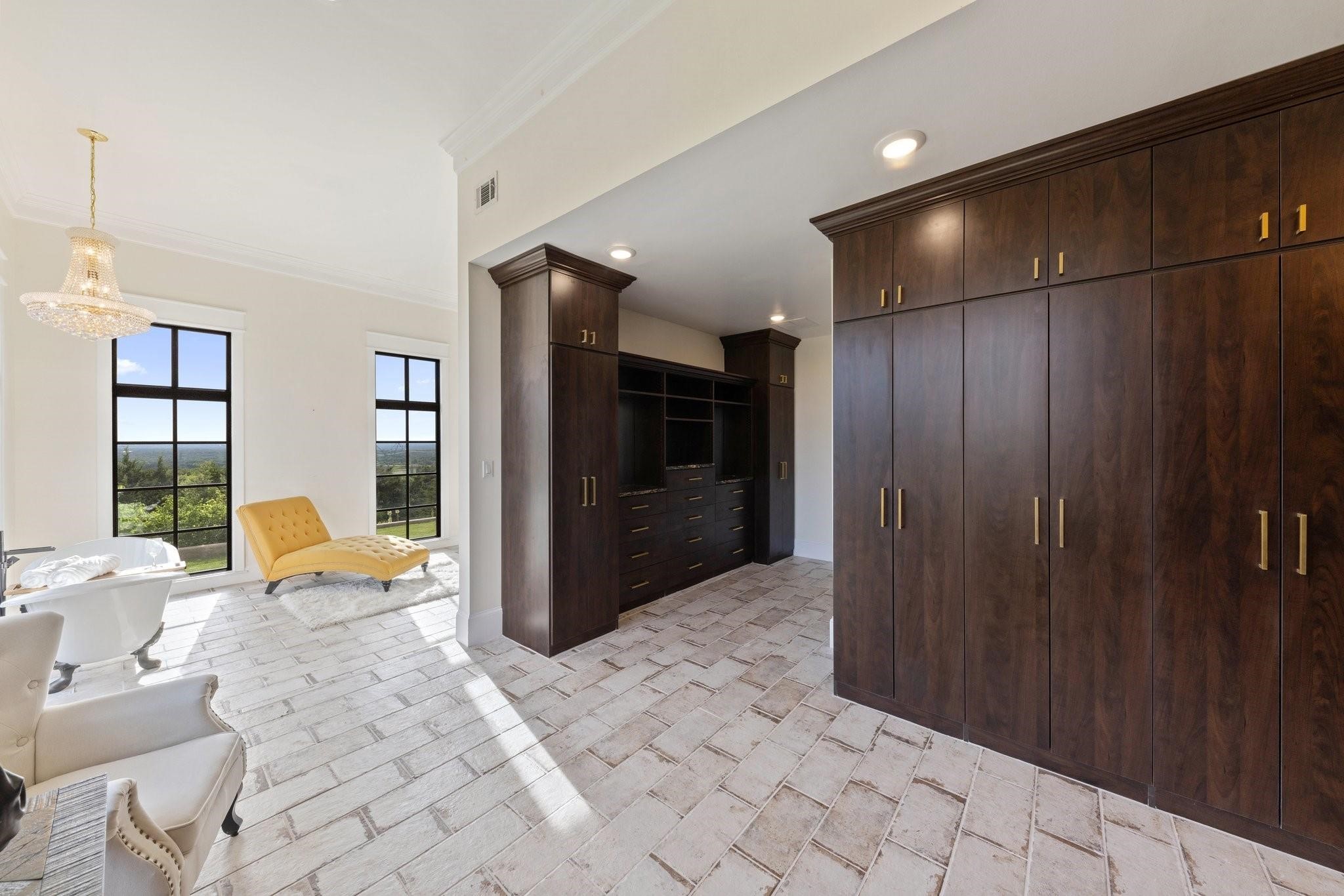 124 Private Road 2381 Road