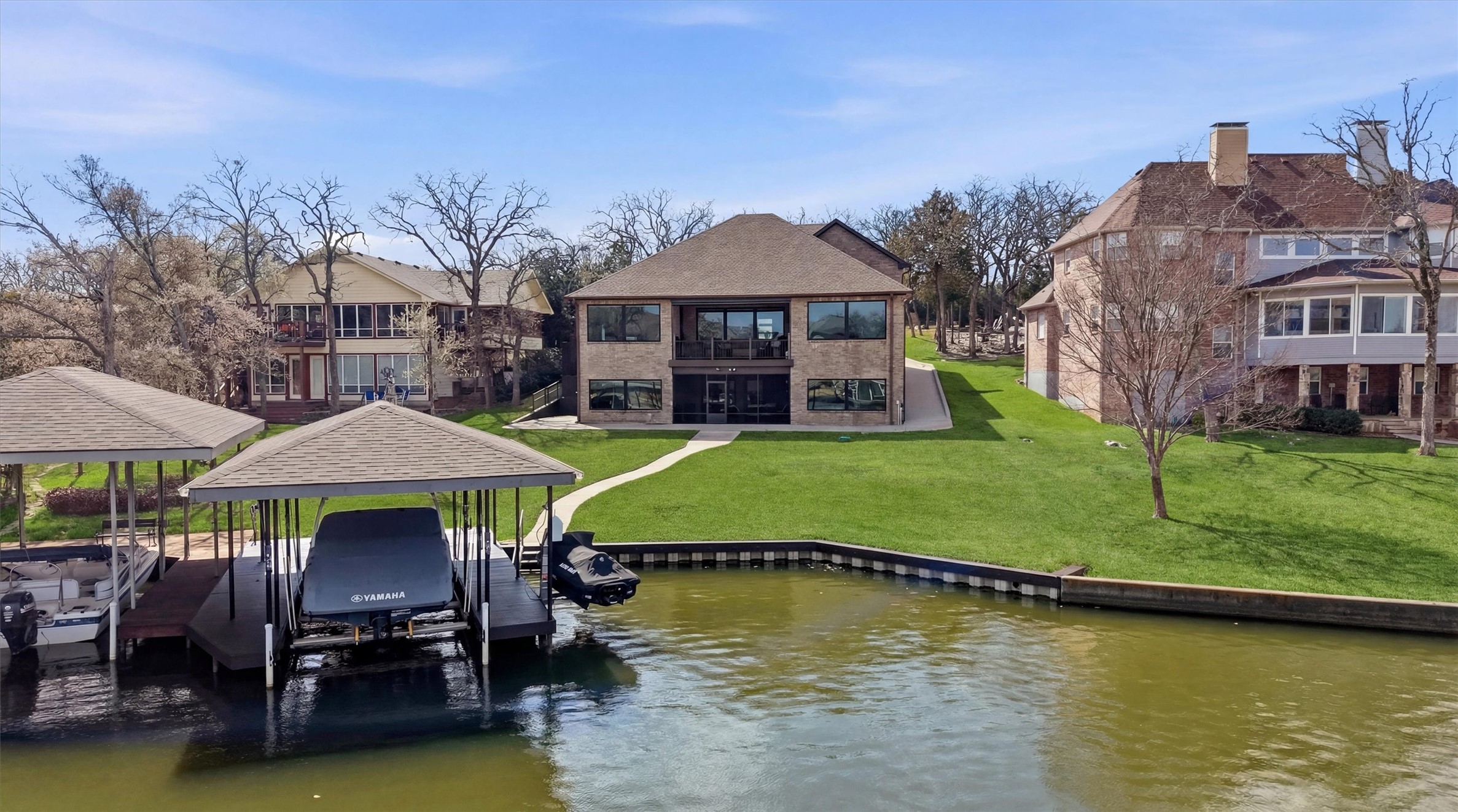 101 Manito Cove