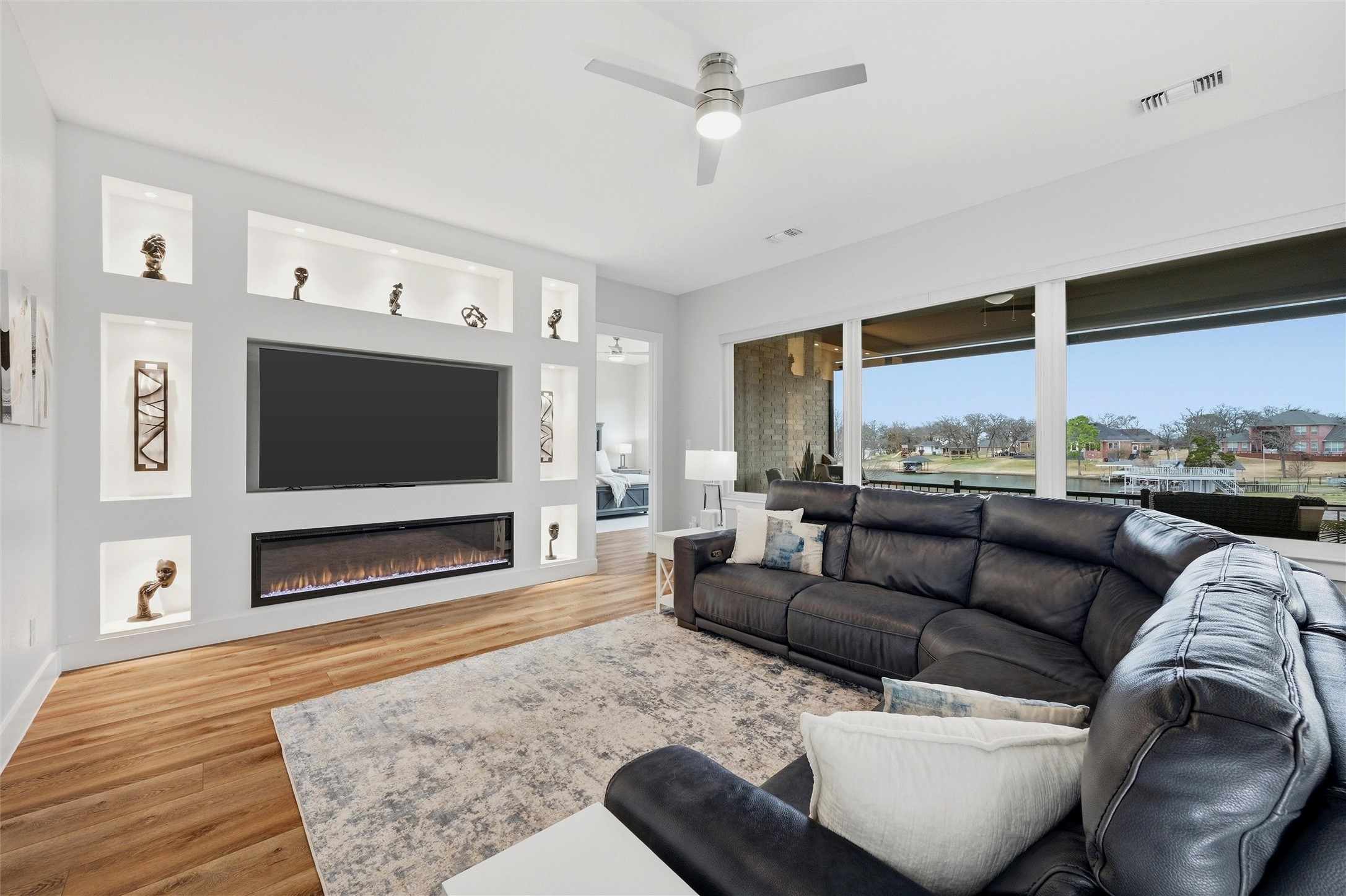 101 Manito Cove