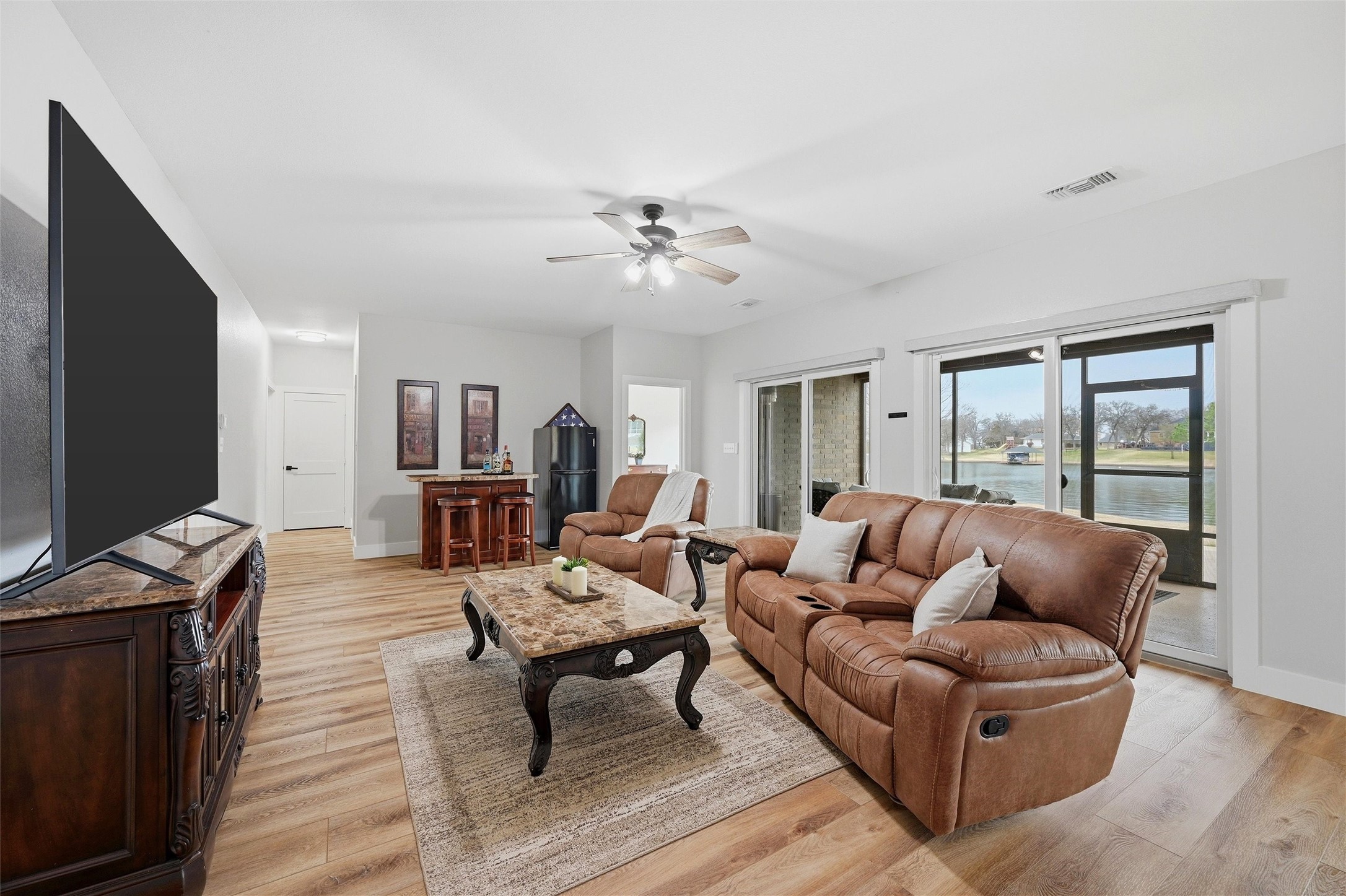 101 Manito Cove