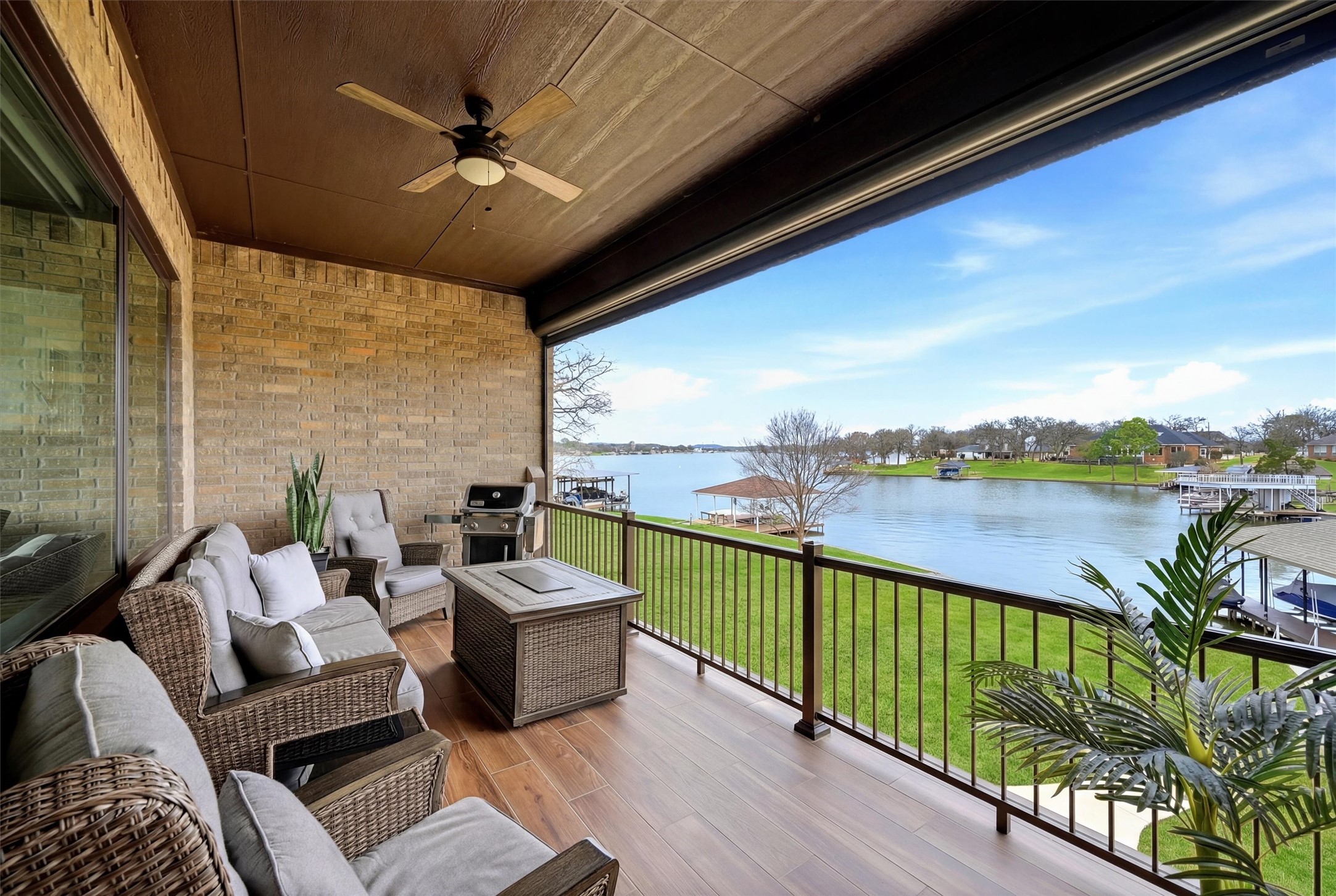 101 Manito Cove