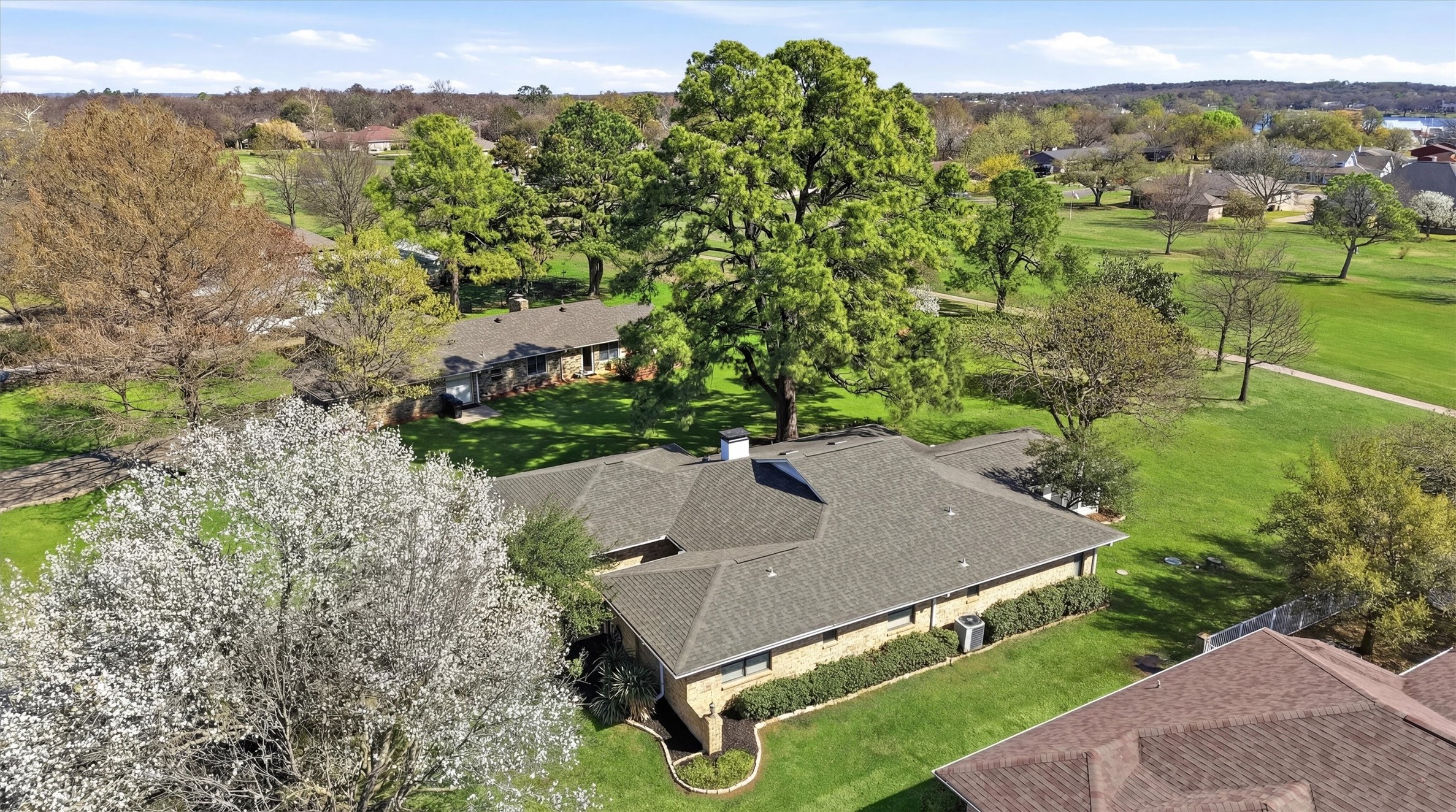 718 Kiowa Drive W