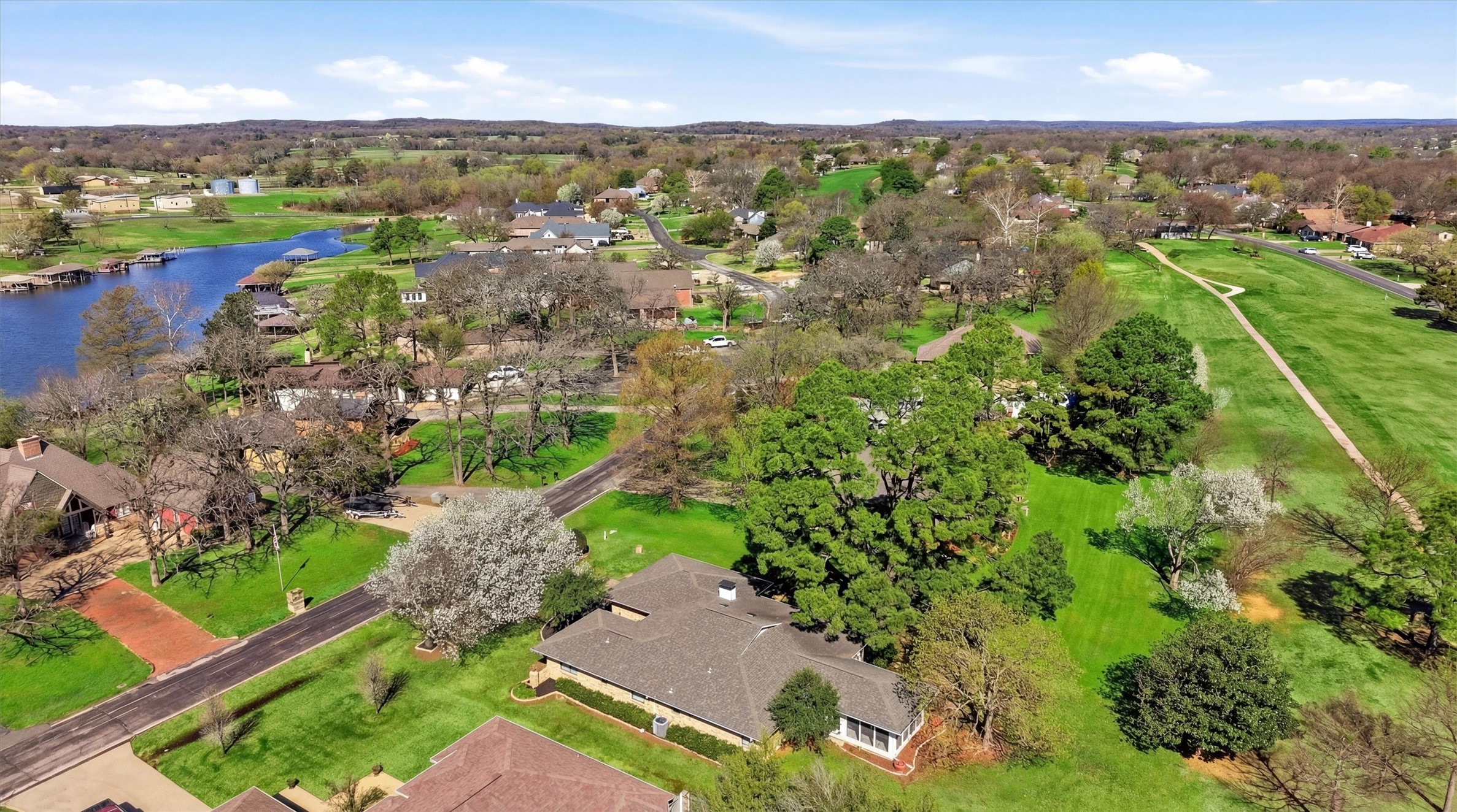718 Kiowa Drive W