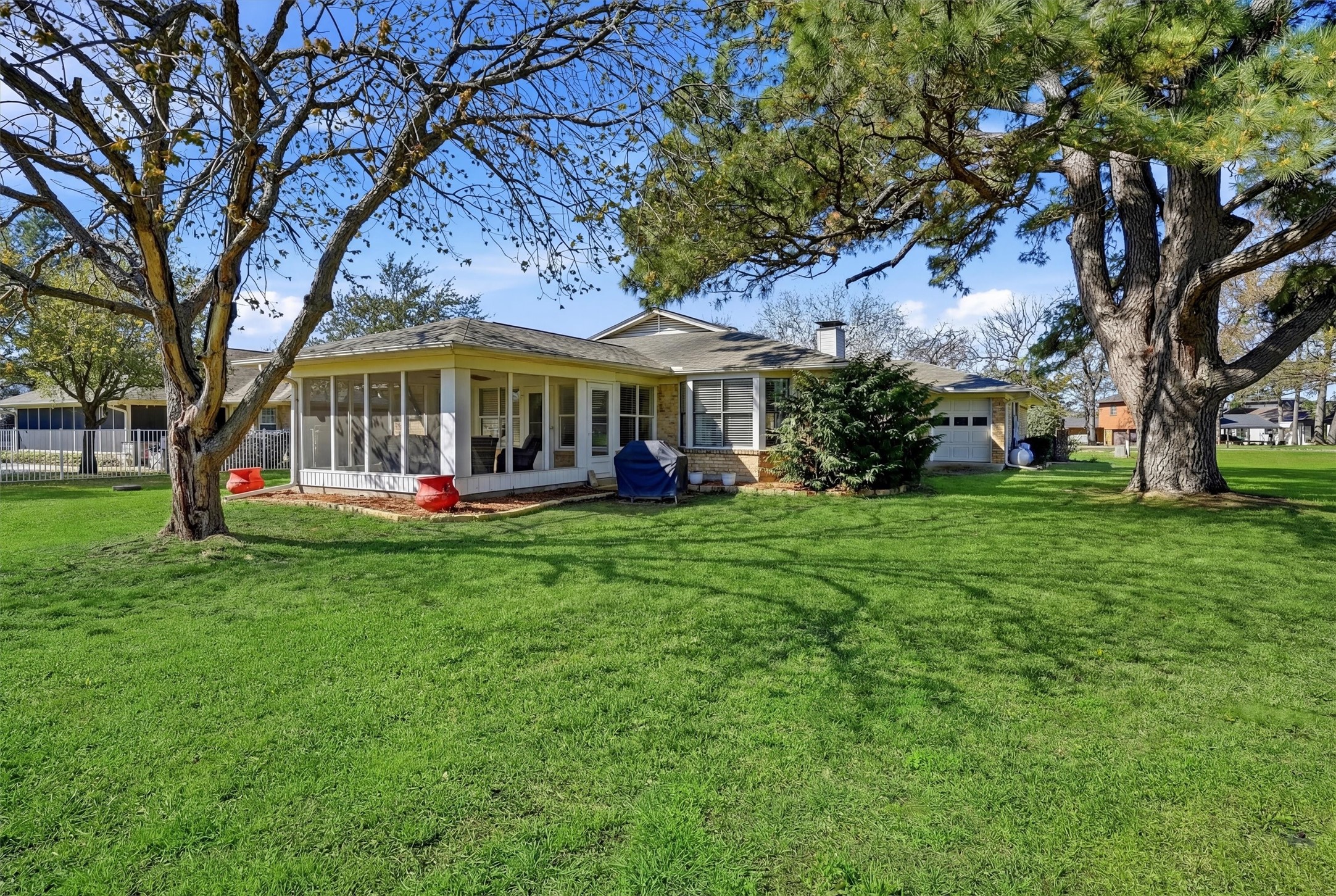 718 Kiowa Drive W