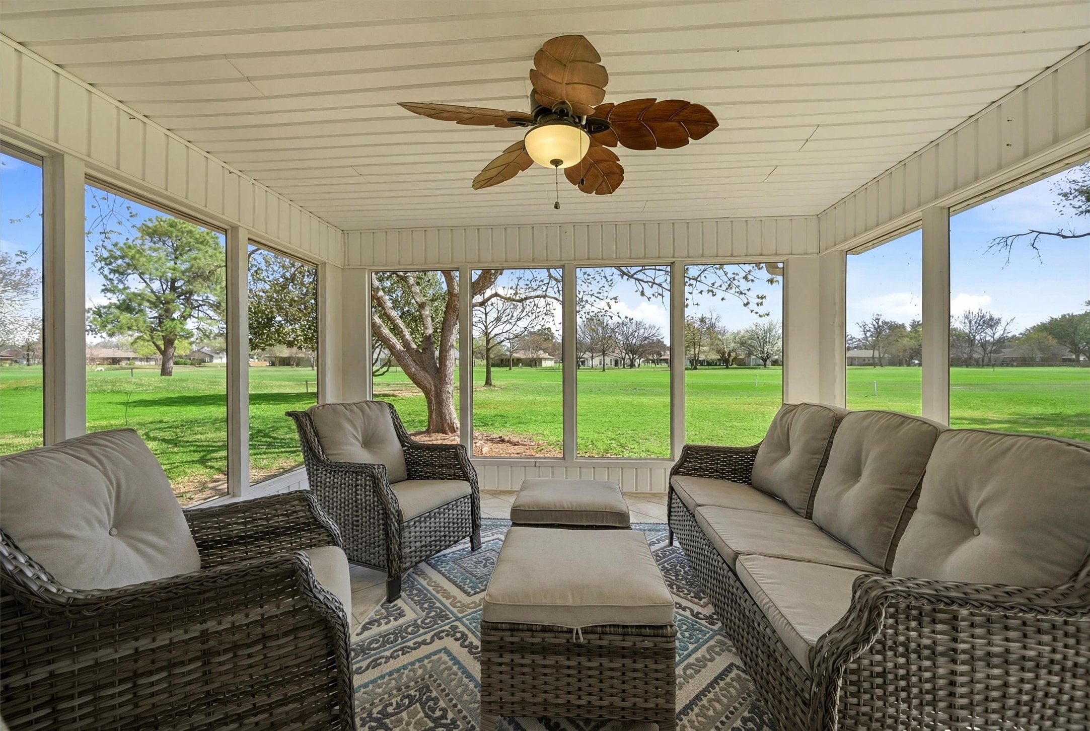 718 Kiowa Drive W