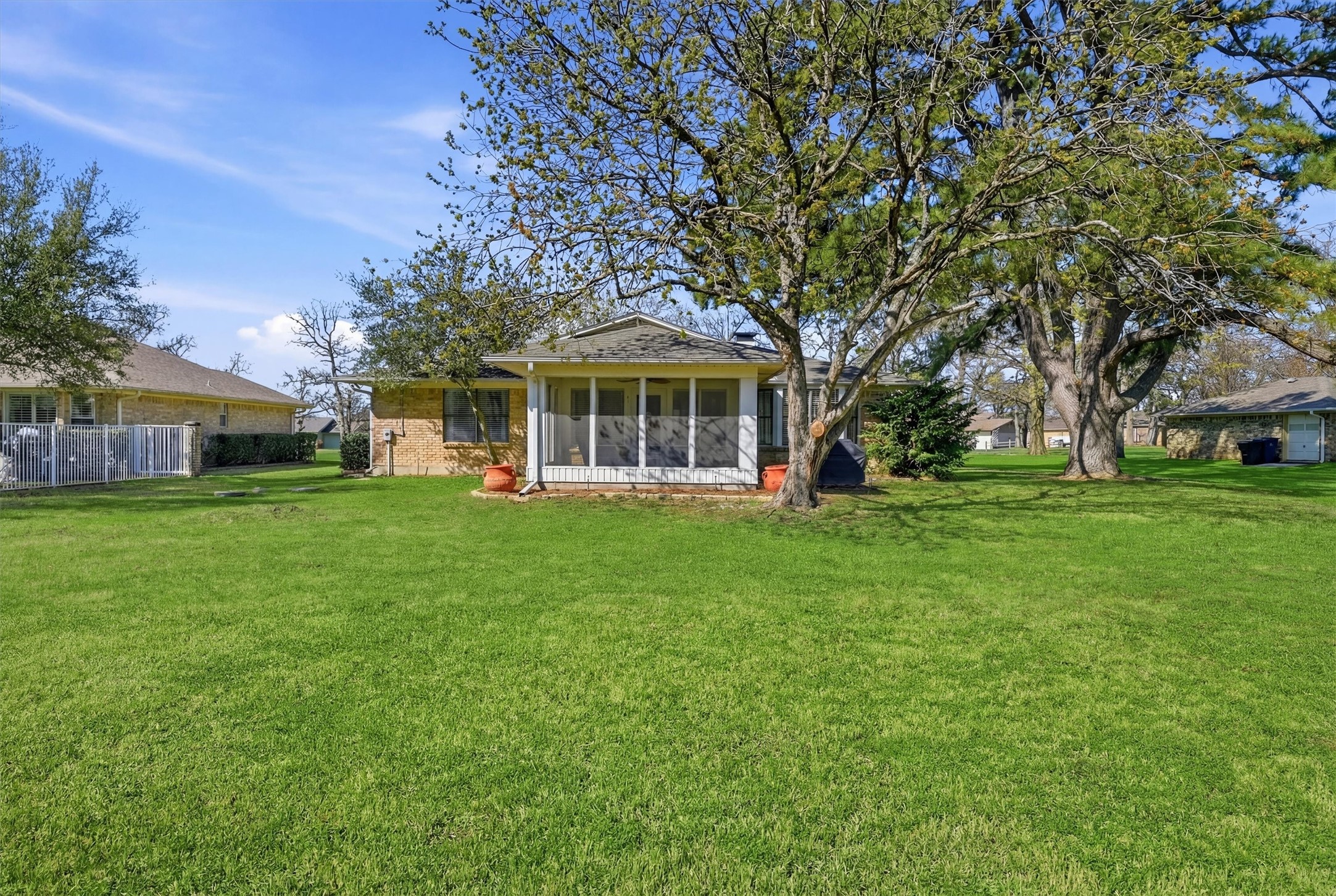 718 Kiowa Drive W