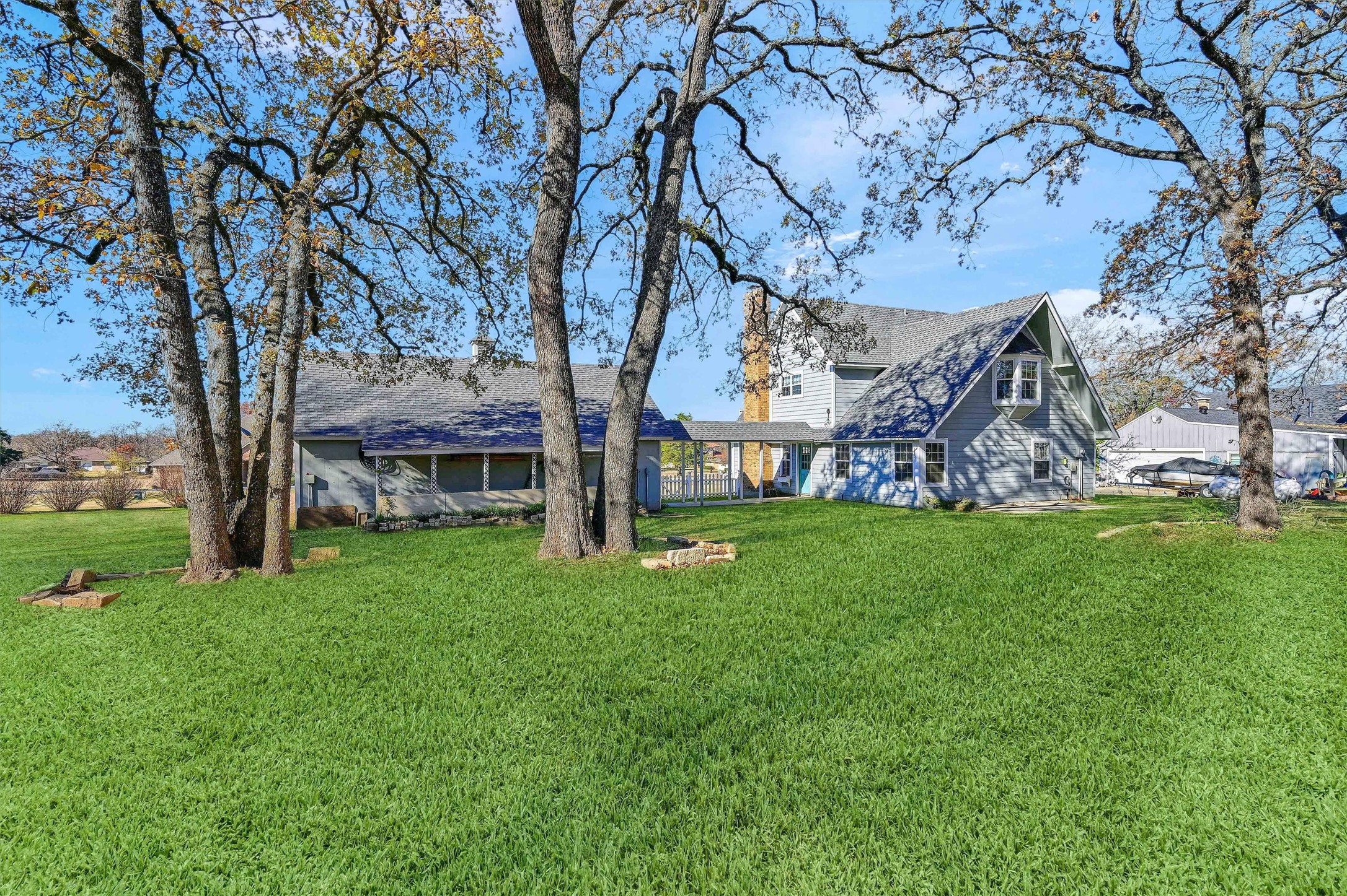 123 Pontiac Drive