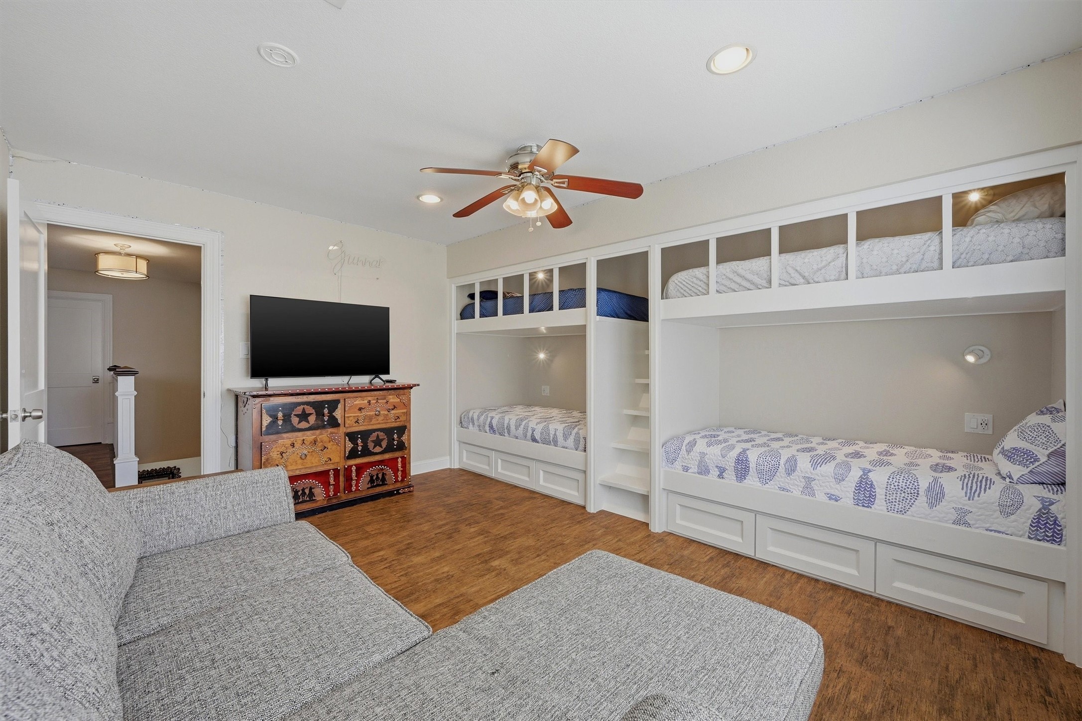 519 Kiowa Drive W