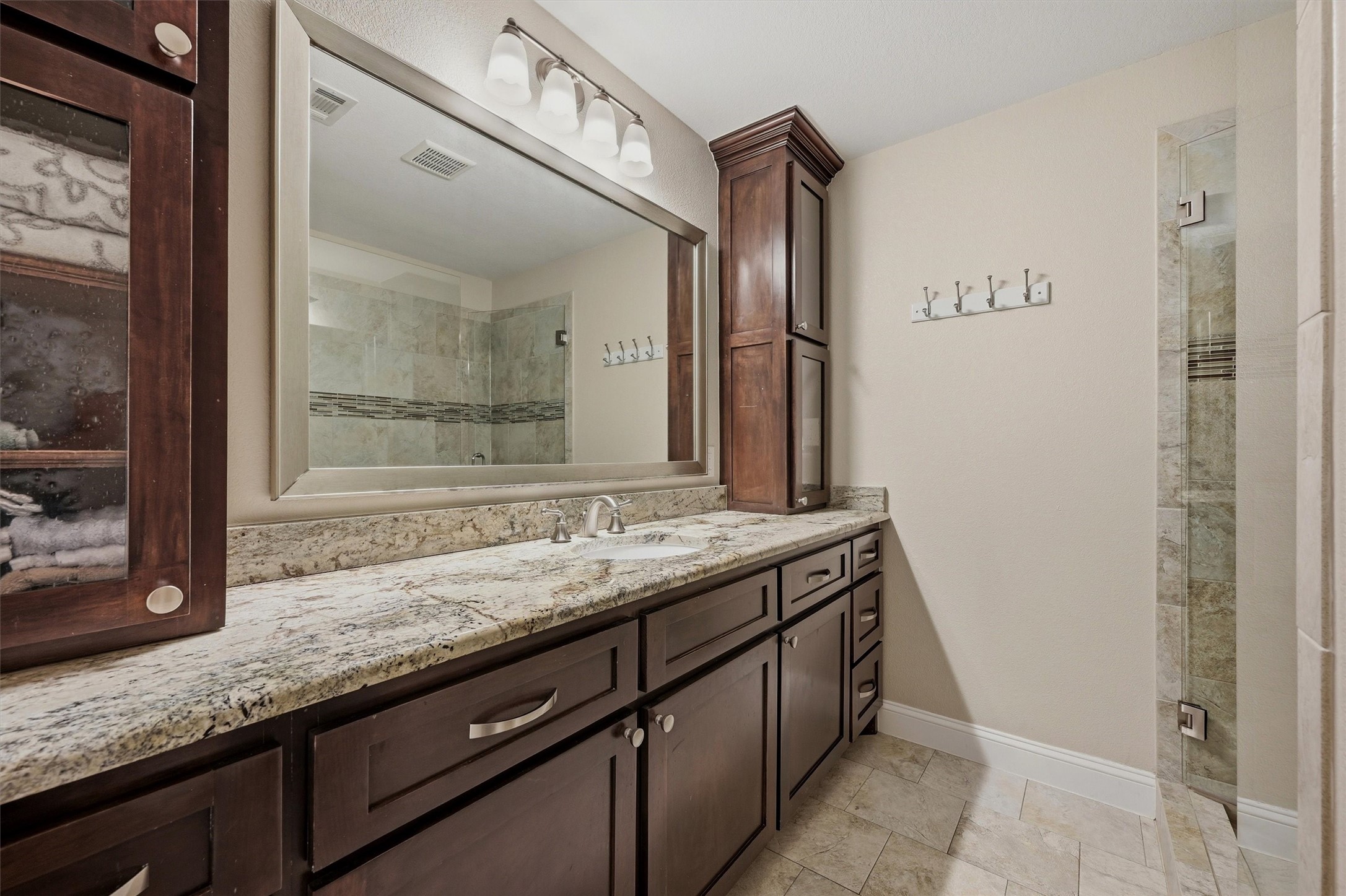 519 Kiowa Drive W