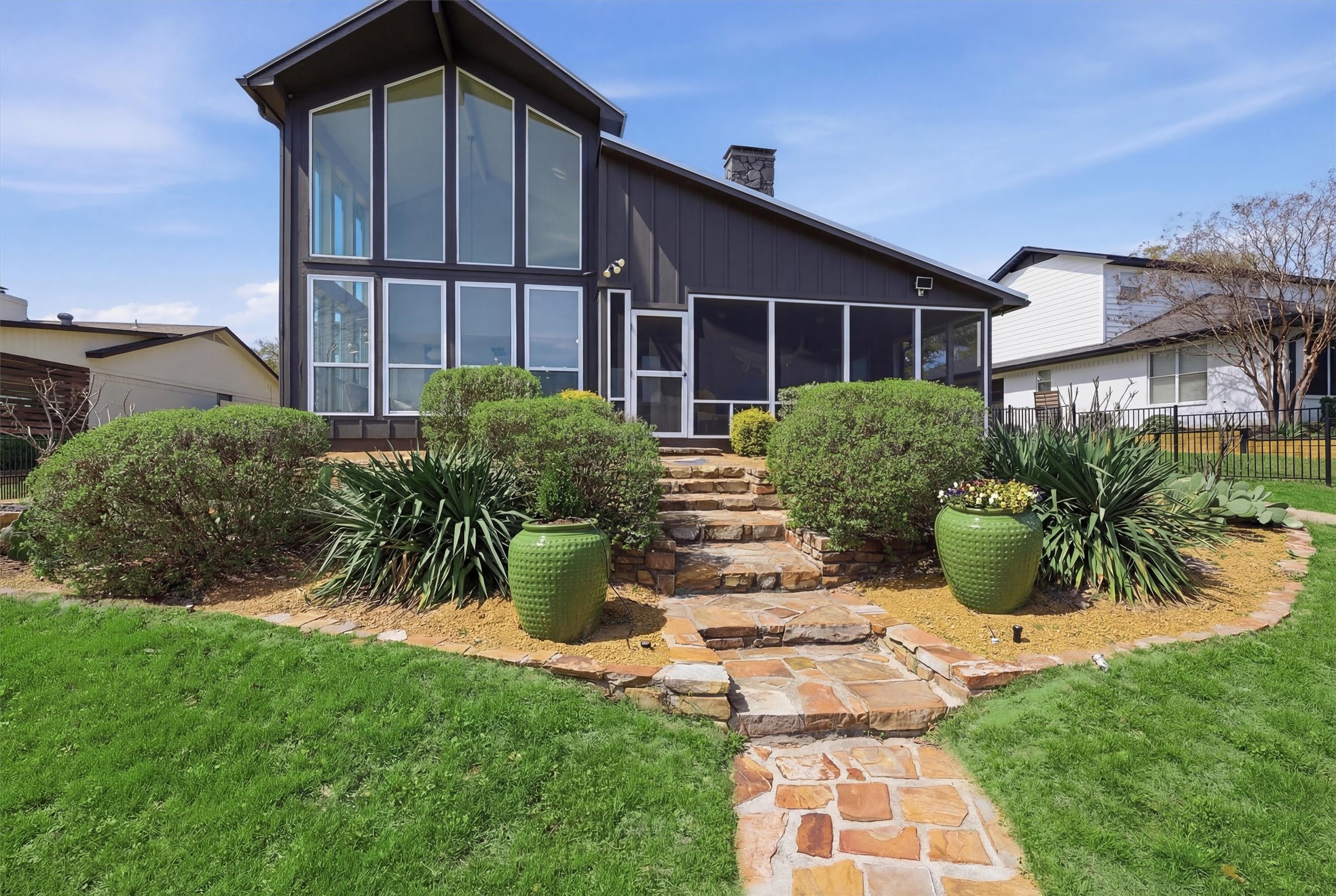 519 Kiowa Drive W