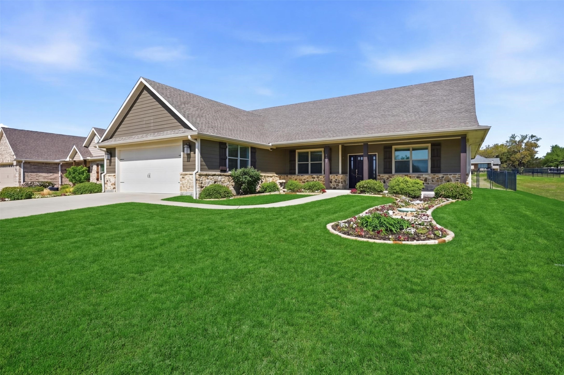 121 Bowie Drive