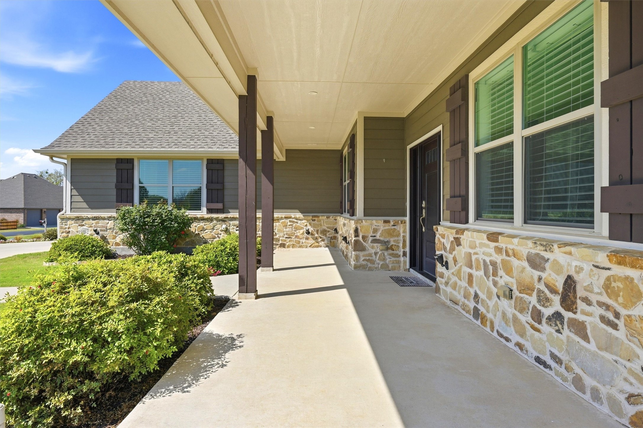 121 Bowie Drive