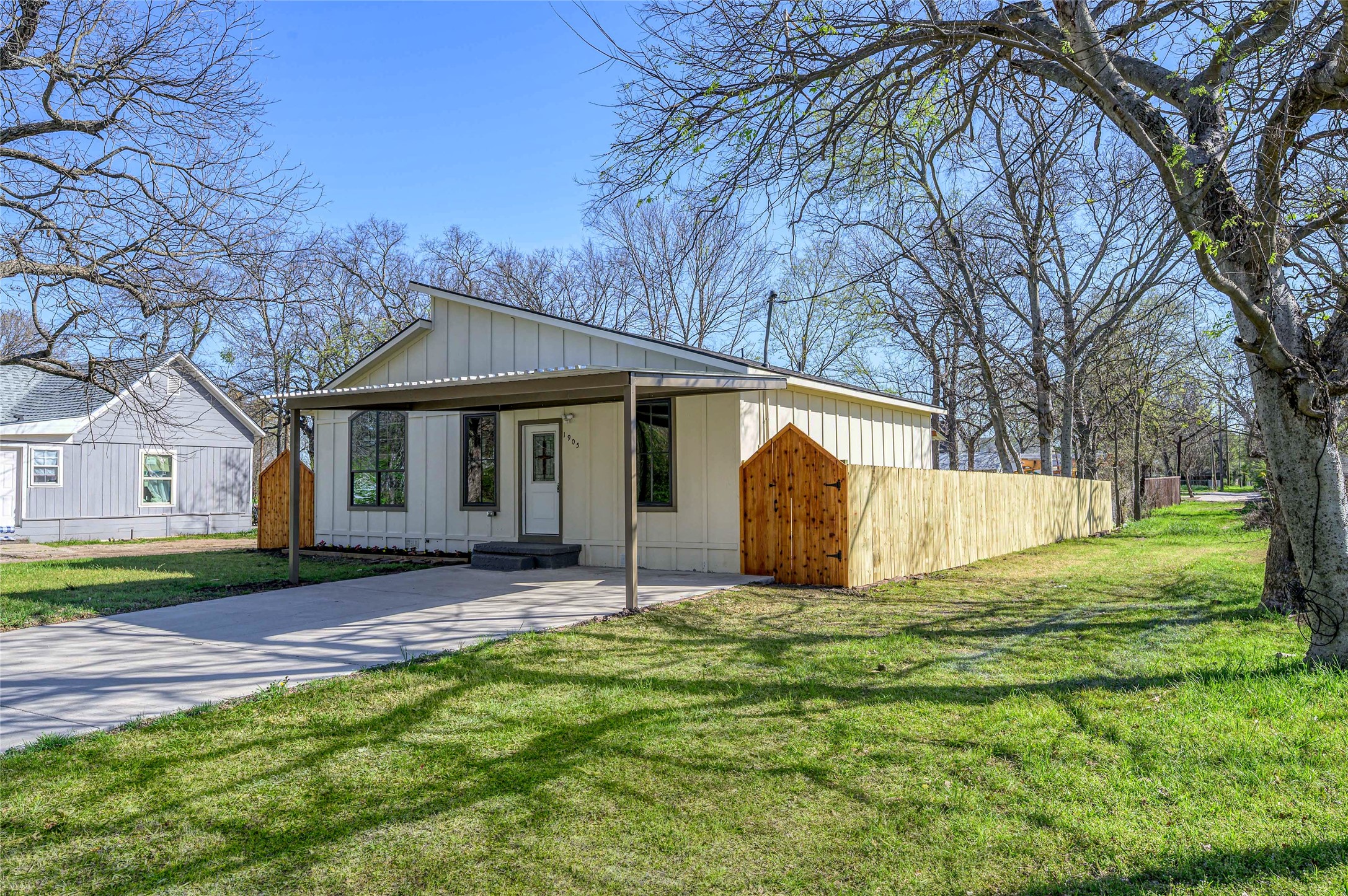 1905 S Walnut Street