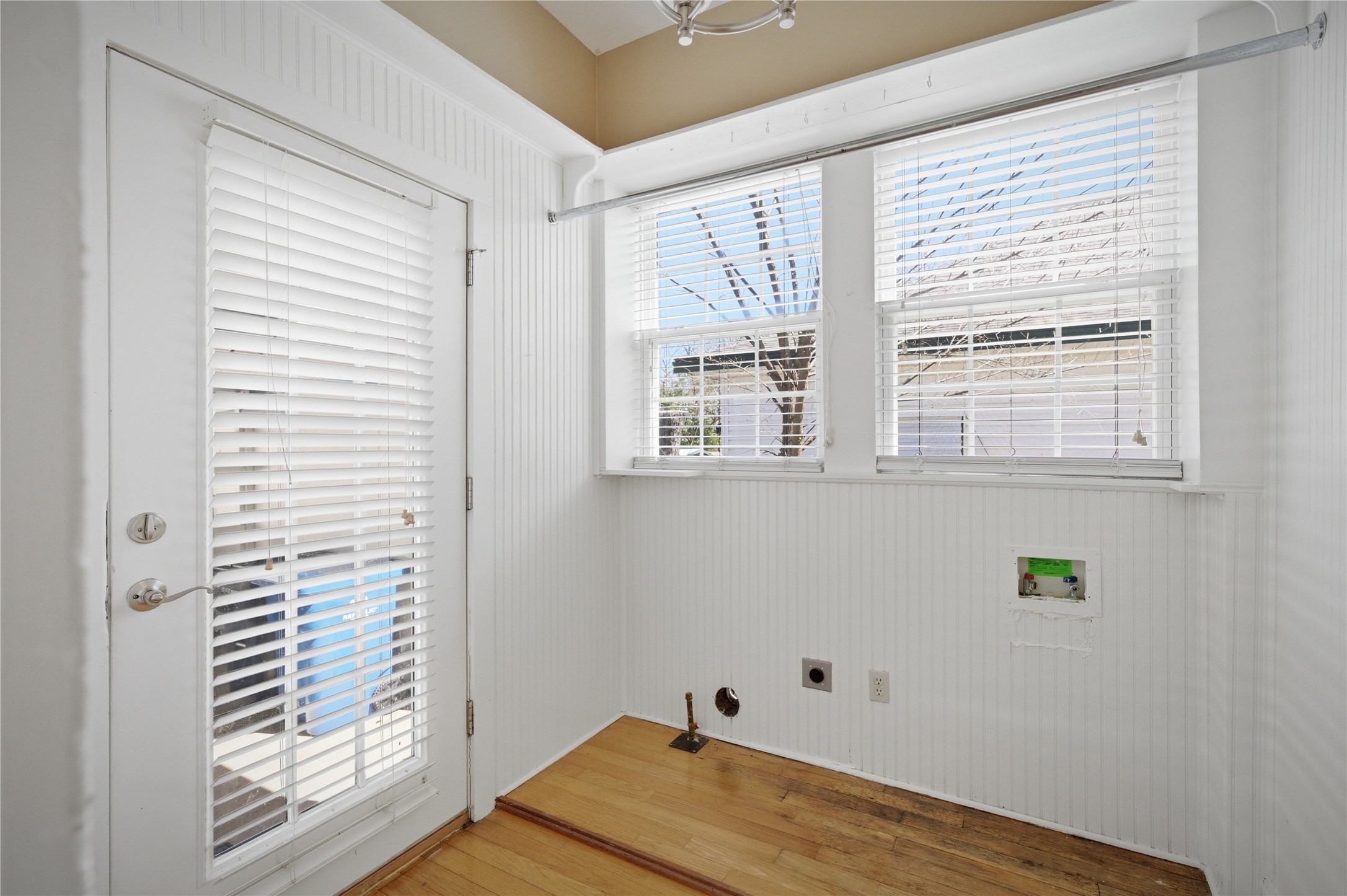 1231 W Main Street