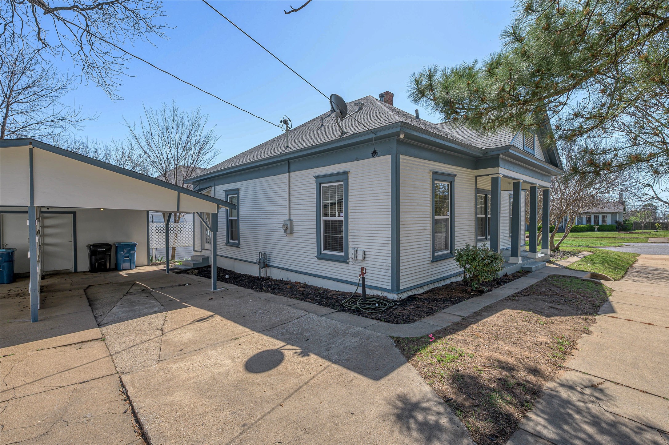 1231 W Main Street