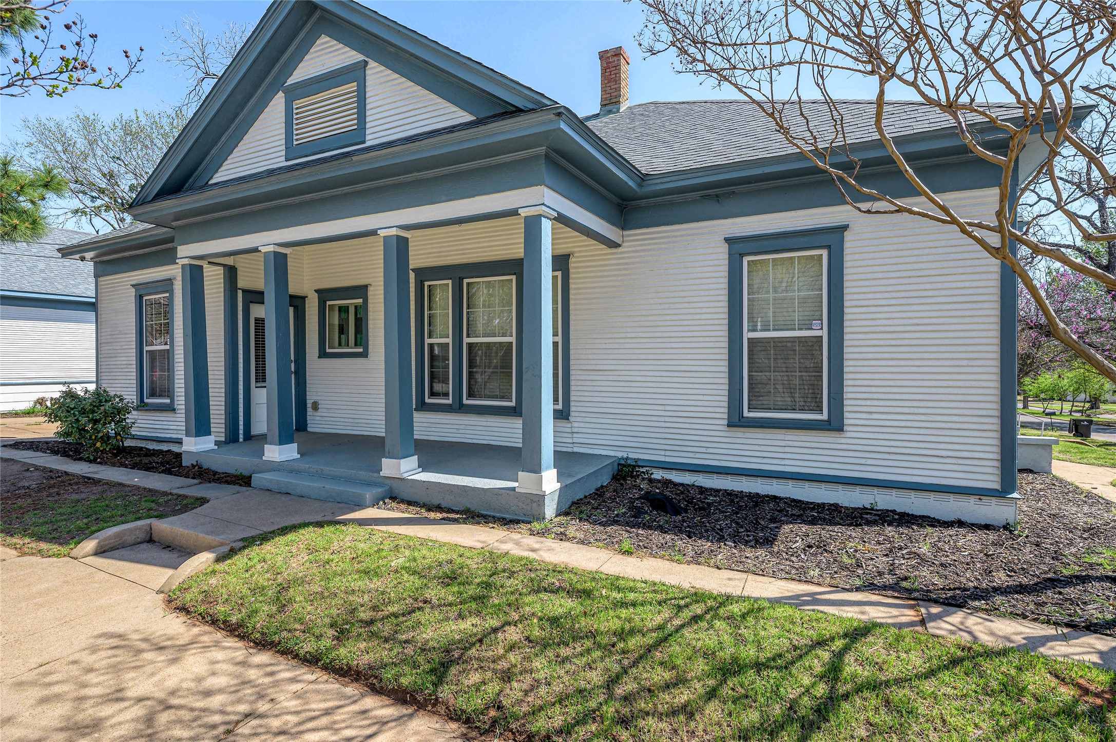 1231 W Main Street