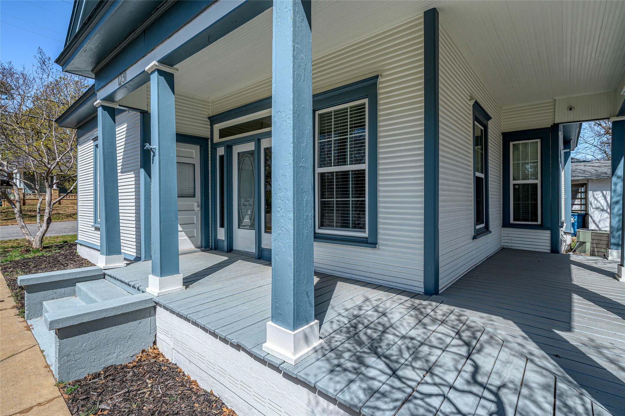 1231 W Main Street