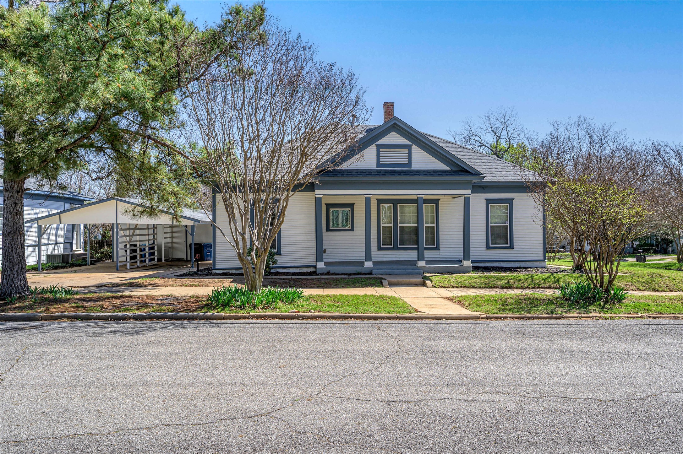 1231 W Main Street