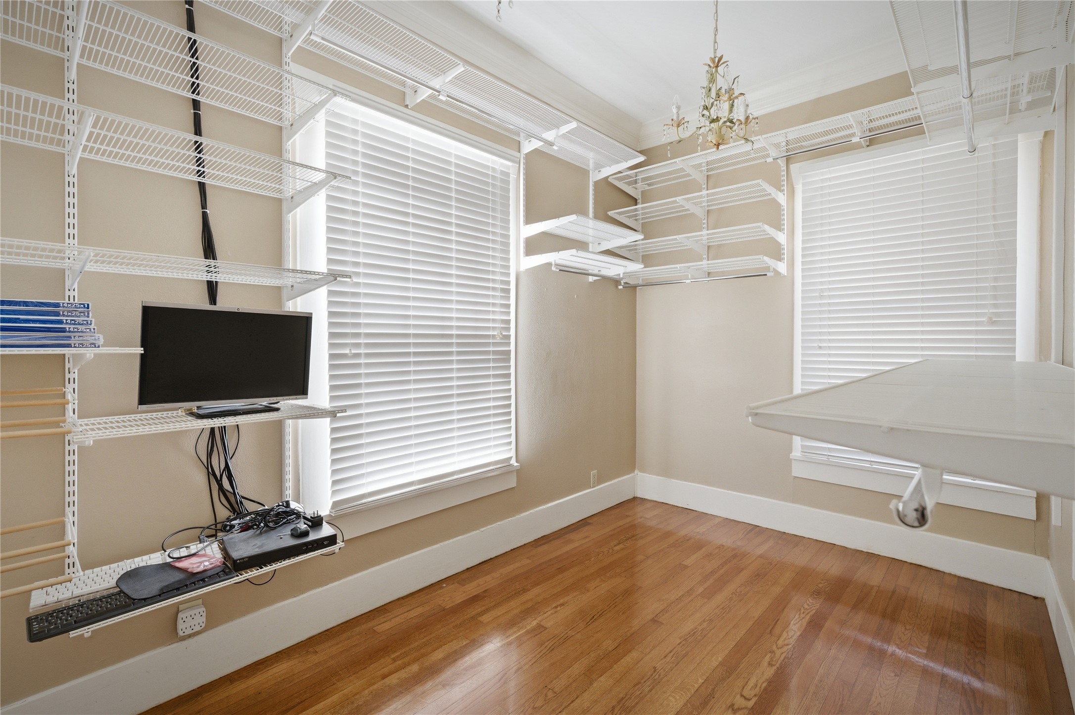 1231 W Main Street