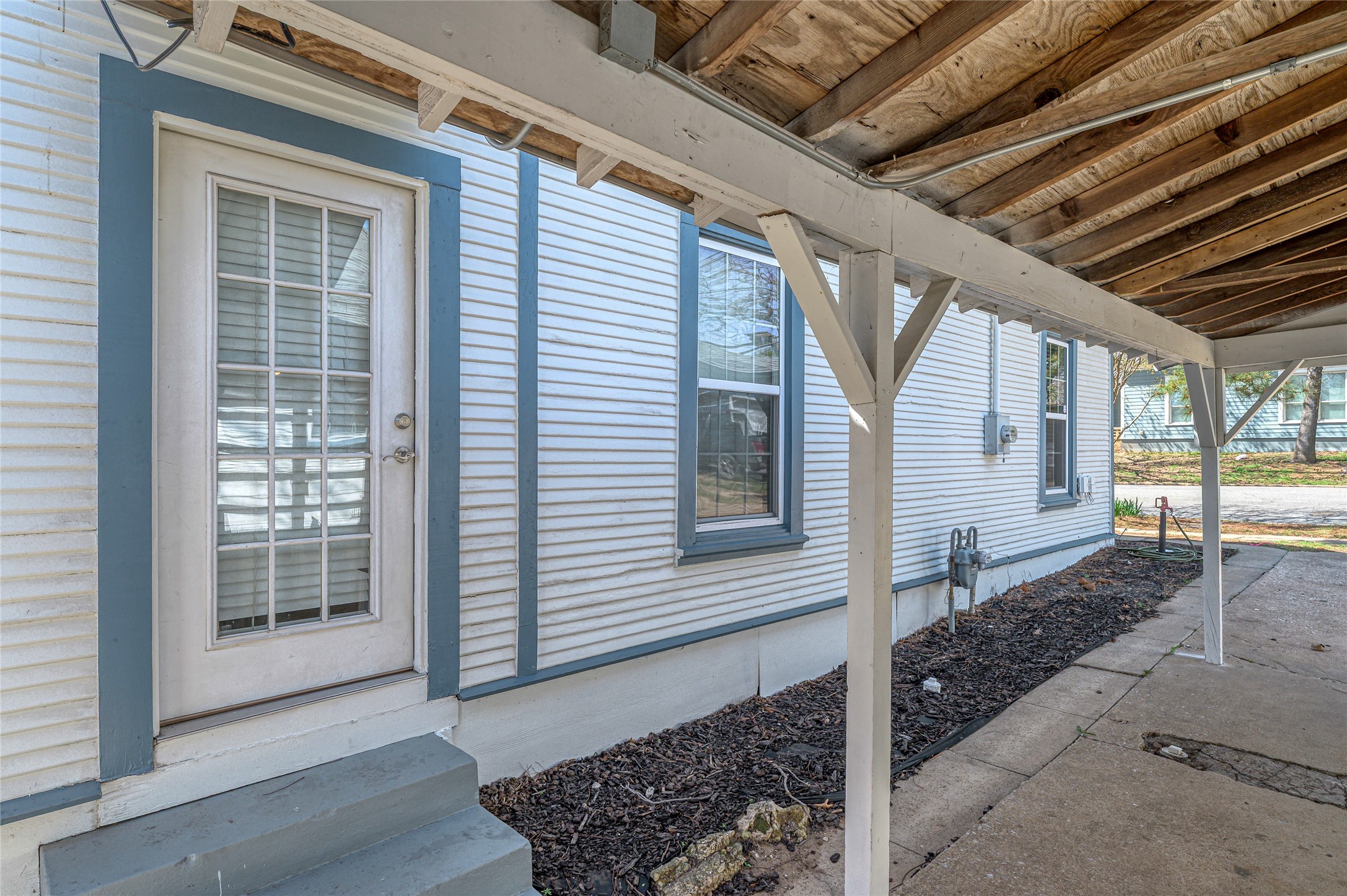 1231 W Main Street