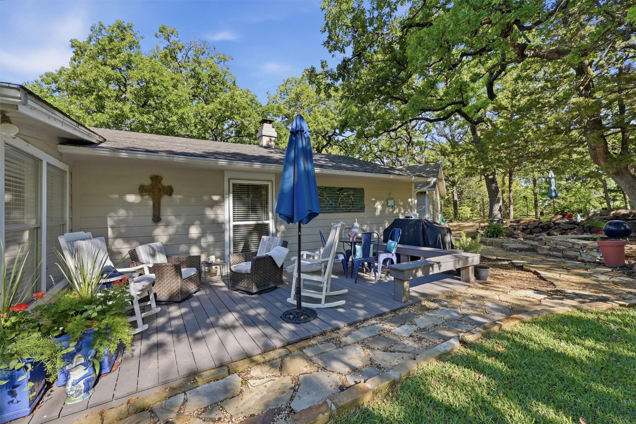 301 Kiowa Drive E