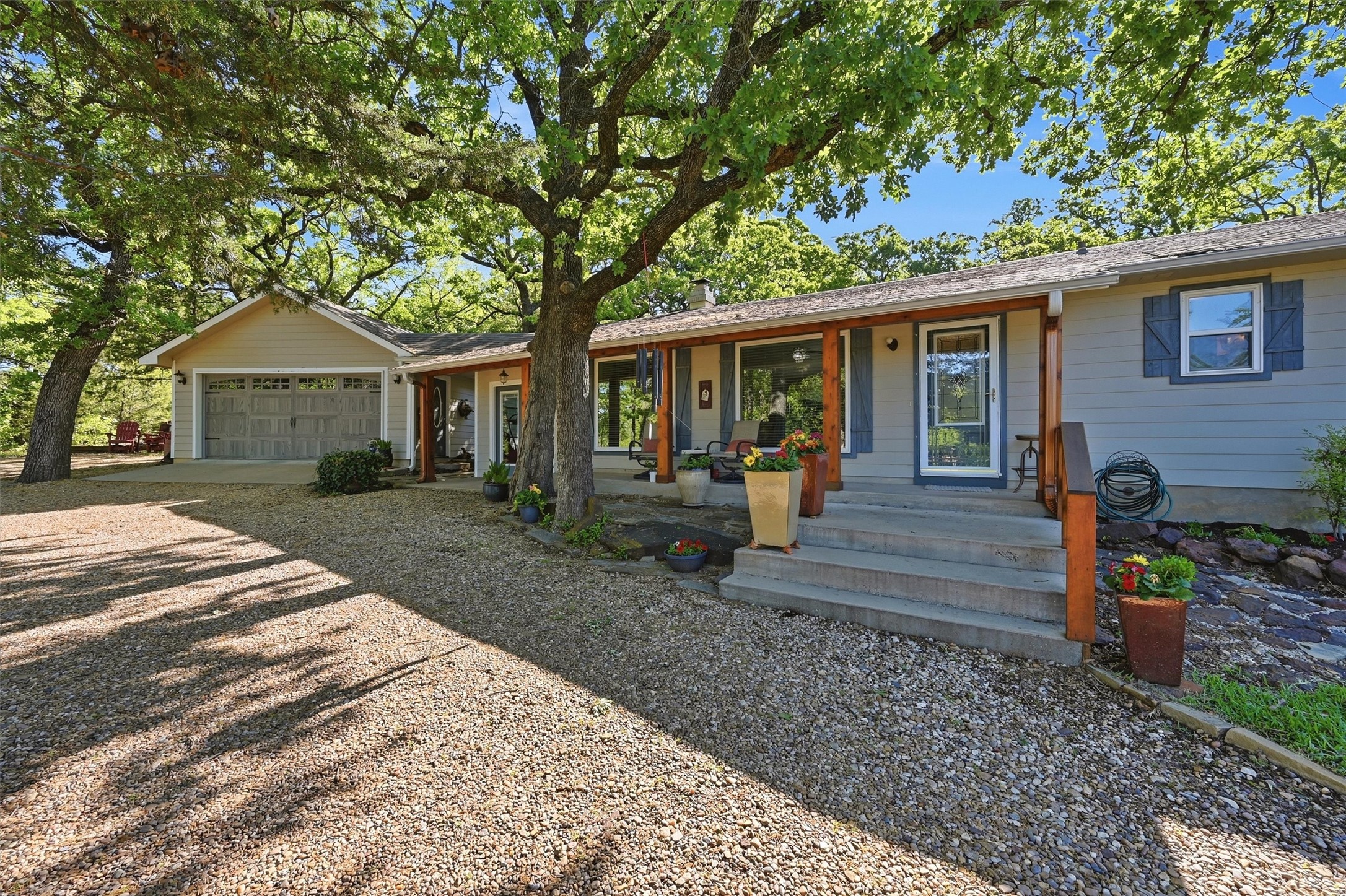 301 Kiowa Drive E
